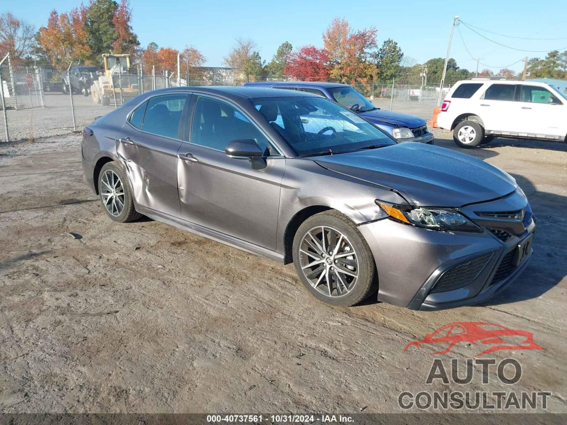 TOYOTA CAMRY 2023 - 4T1G11AK4PU750145