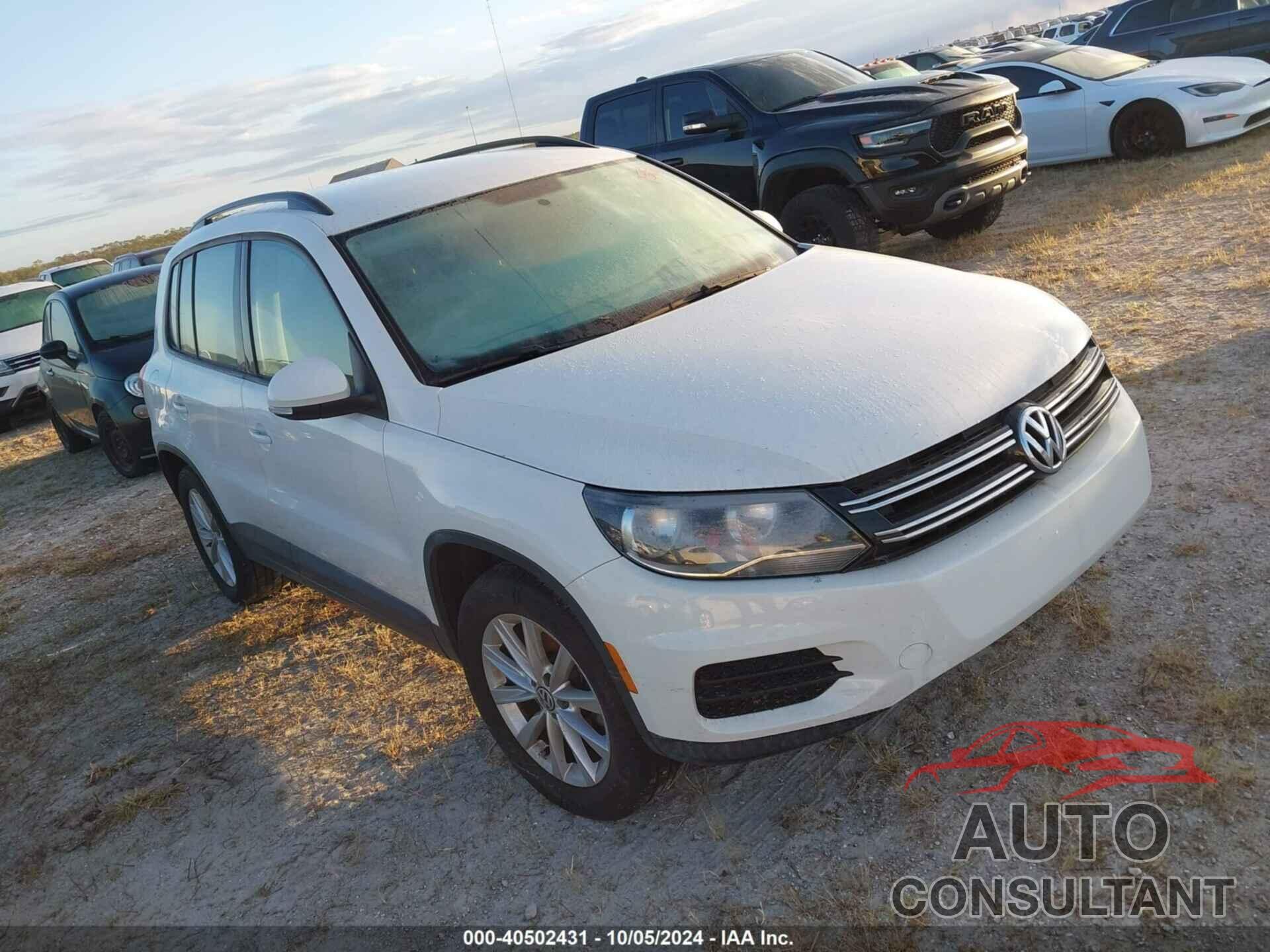 VOLKSWAGEN TIGUAN 2017 - WVGAV7AX9HK052197