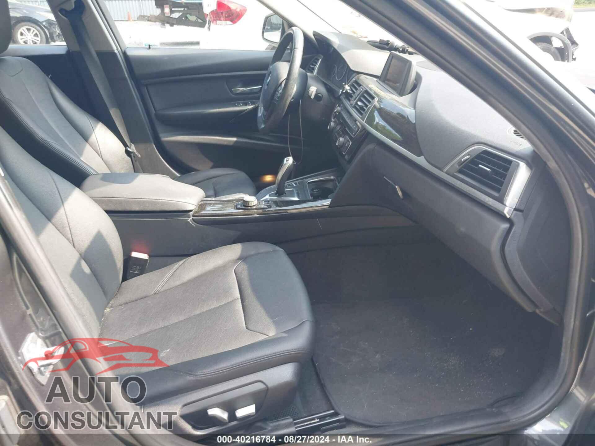 BMW 320I 2016 - WBA8E5G52GNU21005