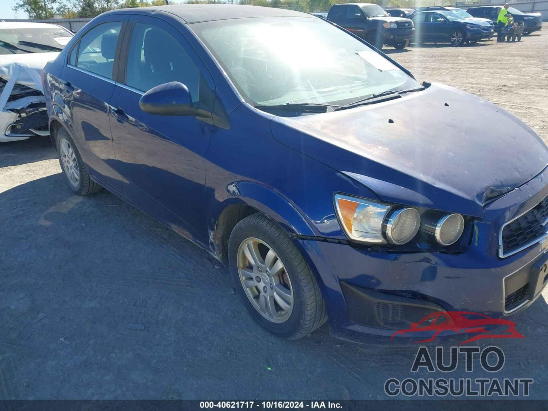 CHEVROLET SONIC 2013 - 1G1JC5SBXD4152625