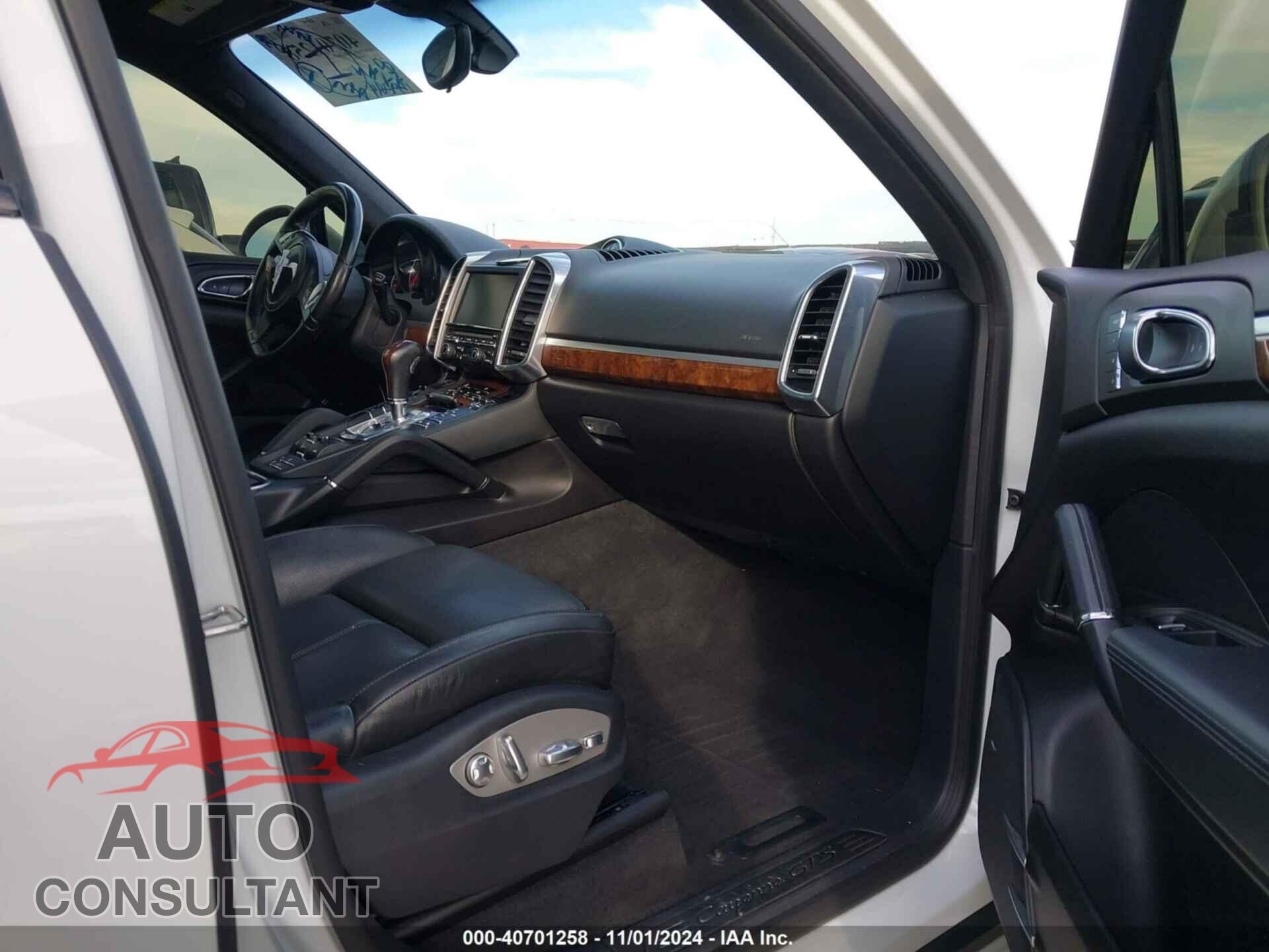 PORSCHE CAYENNE 2013 - WP1AD2A21DLA79184