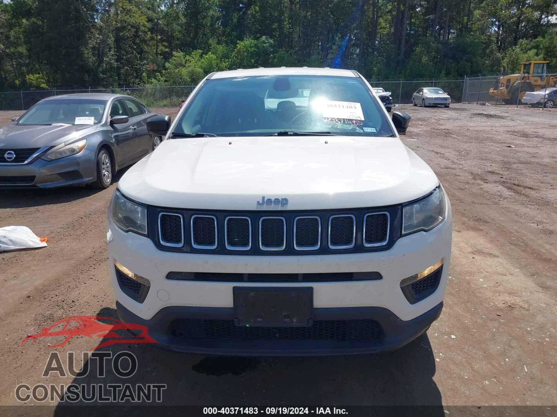 JEEP COMPASS 2018 - 3C4NJCAB0JT263436