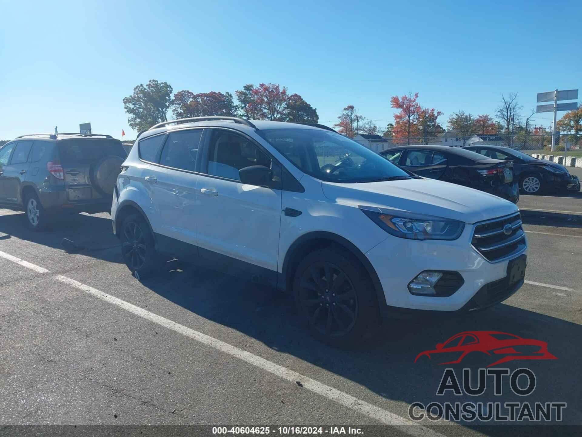 FORD ESCAPE 2017 - 1FMCU9GD1HUB94181