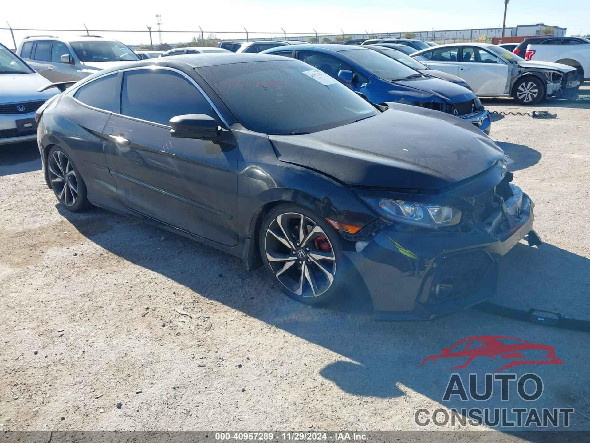 HONDA CIVIC 2018 - 2HGFC3A58JH751925