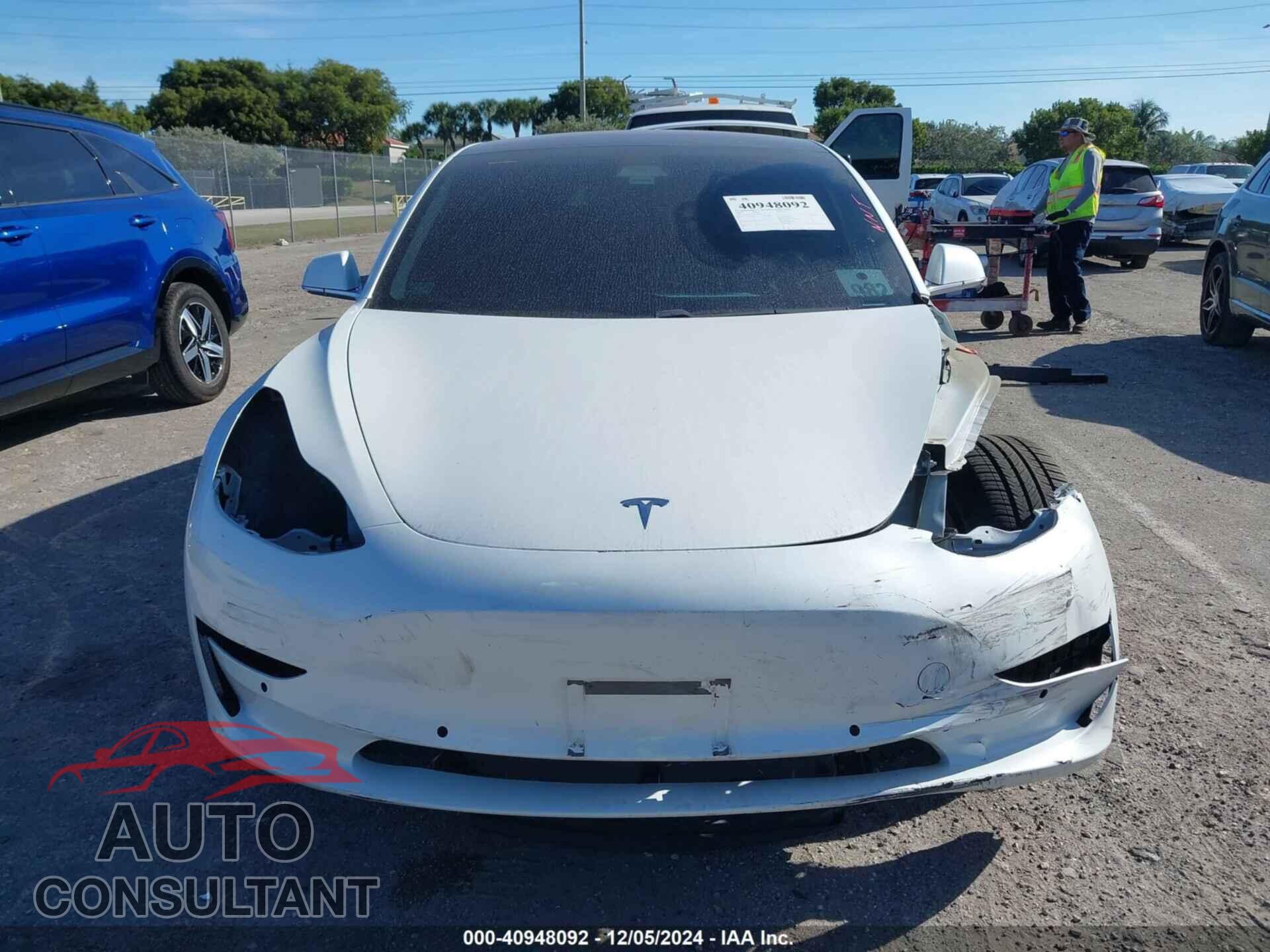 TESLA MODEL 3 2019 - 5YJ3E1EB4KF199606