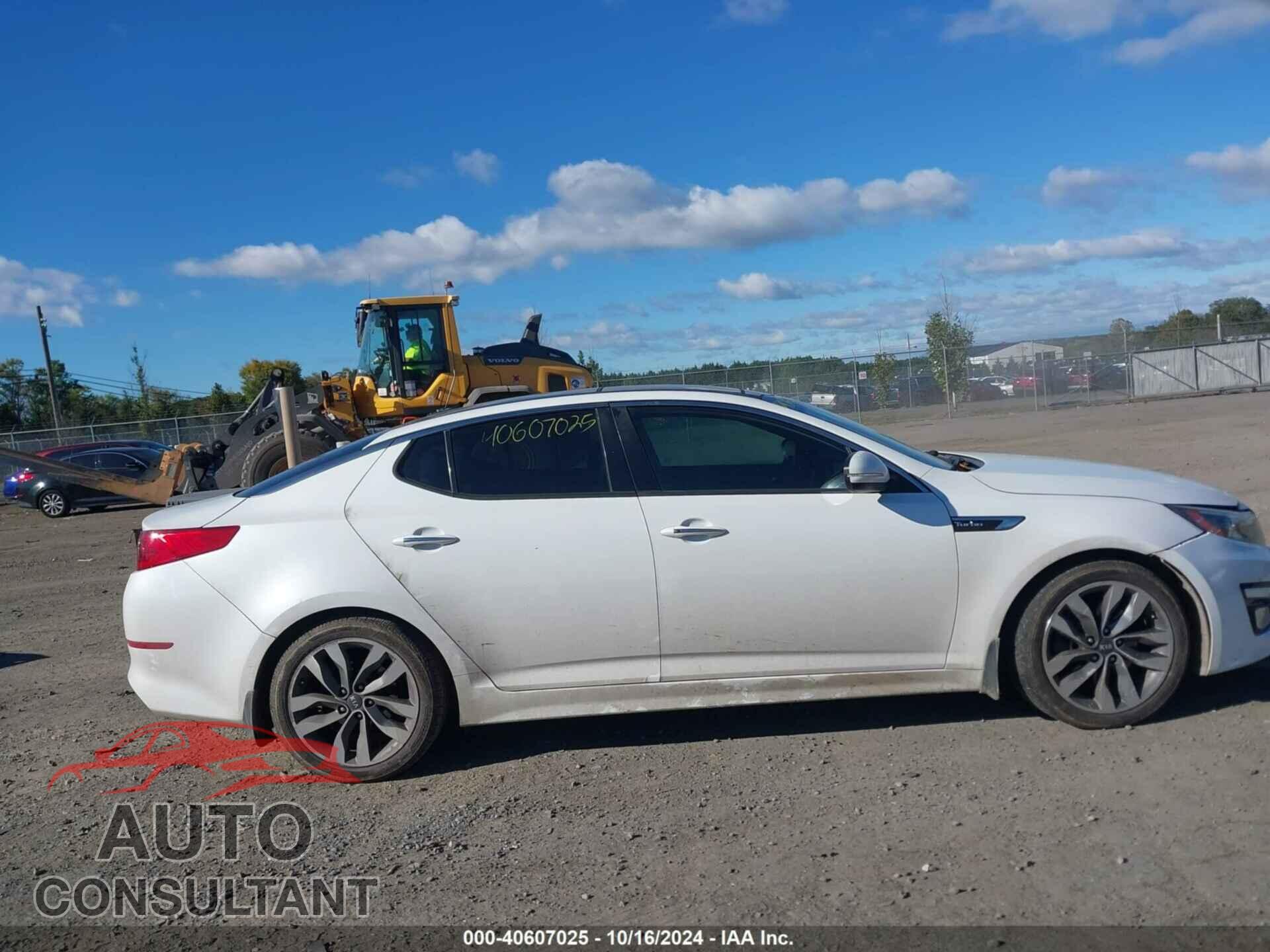 KIA OPTIMA 2015 - 5XXGR4A67FG433515