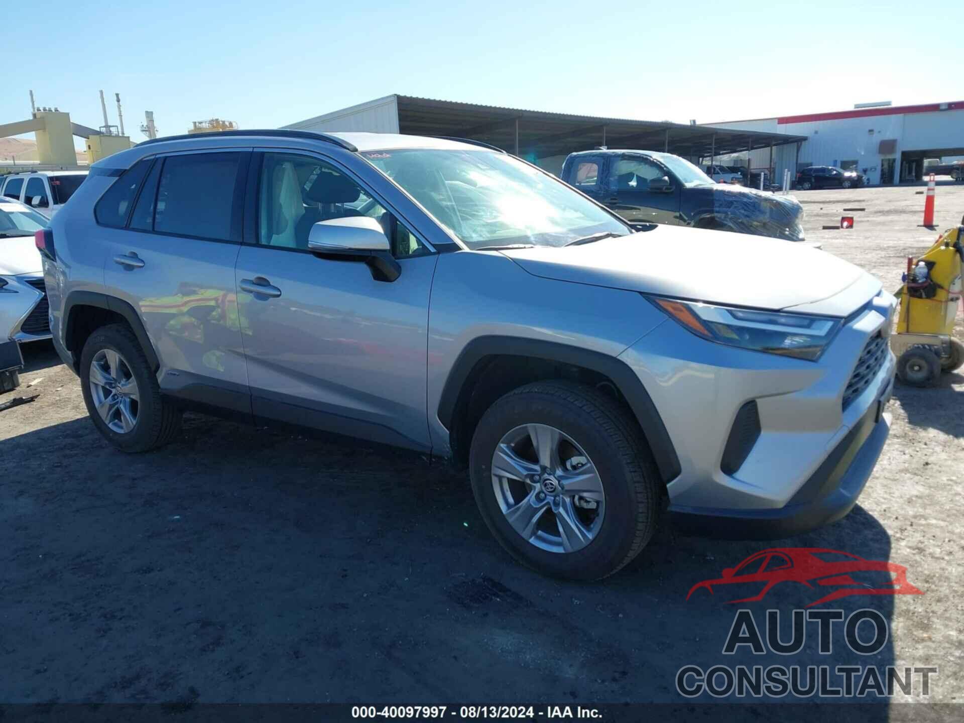 TOYOTA RAV4 2023 - JTMMWRFV8PD206337