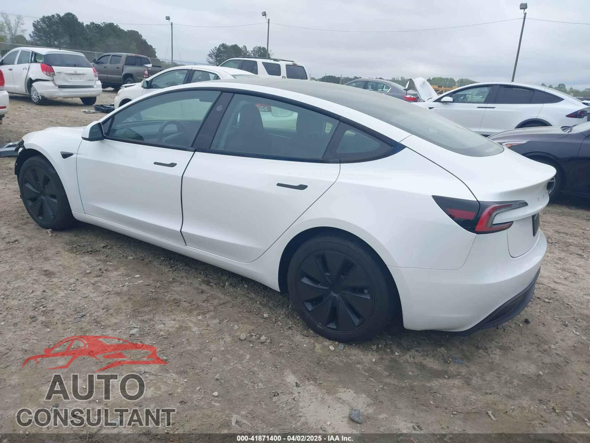 TESLA MODEL 3 2024 - 5YJ3E1EA5RF732502