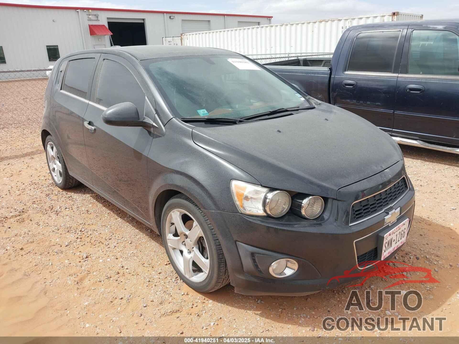 CHEVROLET SONIC 2015 - 1G1JE6SB5F4187544