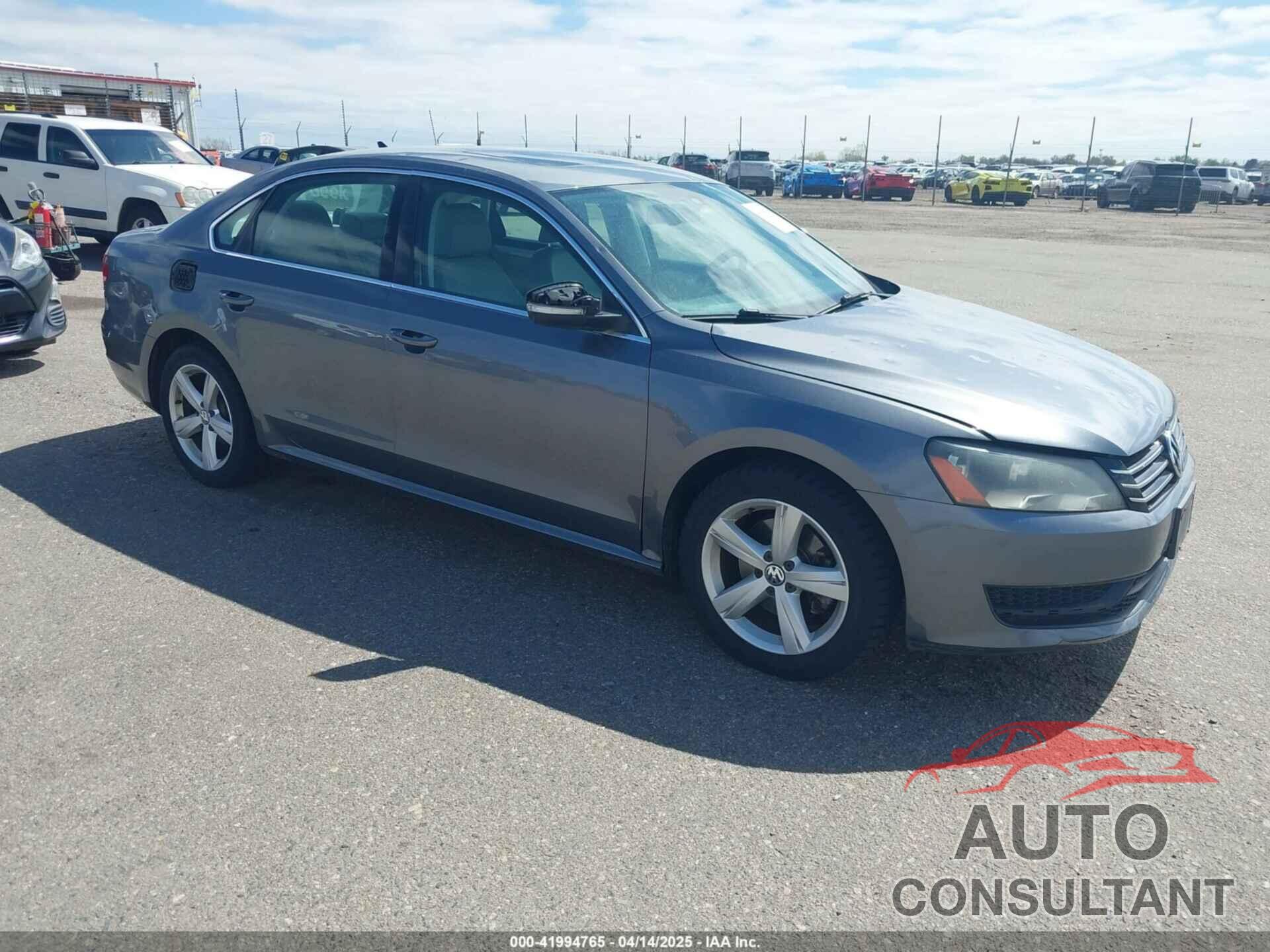 VOLKSWAGEN PASSAT 2013 - 1VWBH7A39DC061903