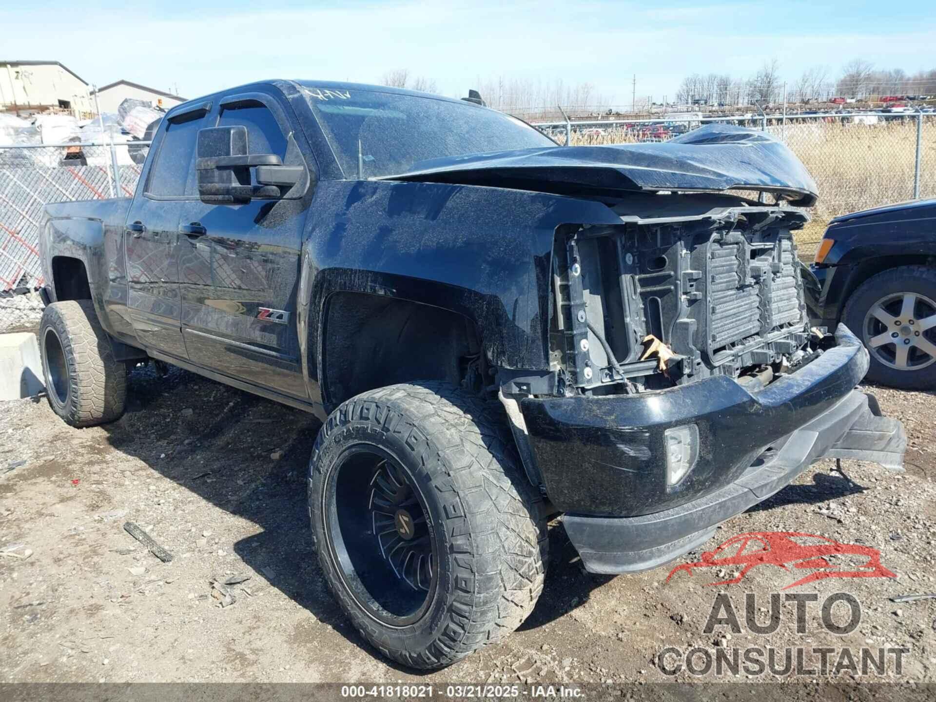 CHEVROLET SILVERADO 1500 2018 - 1GCVKREC0JZ113631