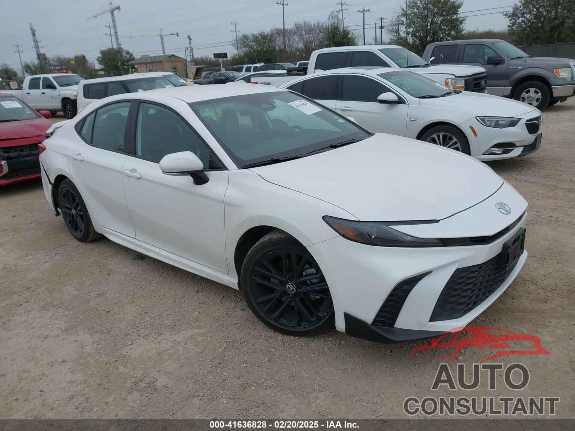 TOYOTA CAMRY 2025 - 4T1DAACKXSU042667