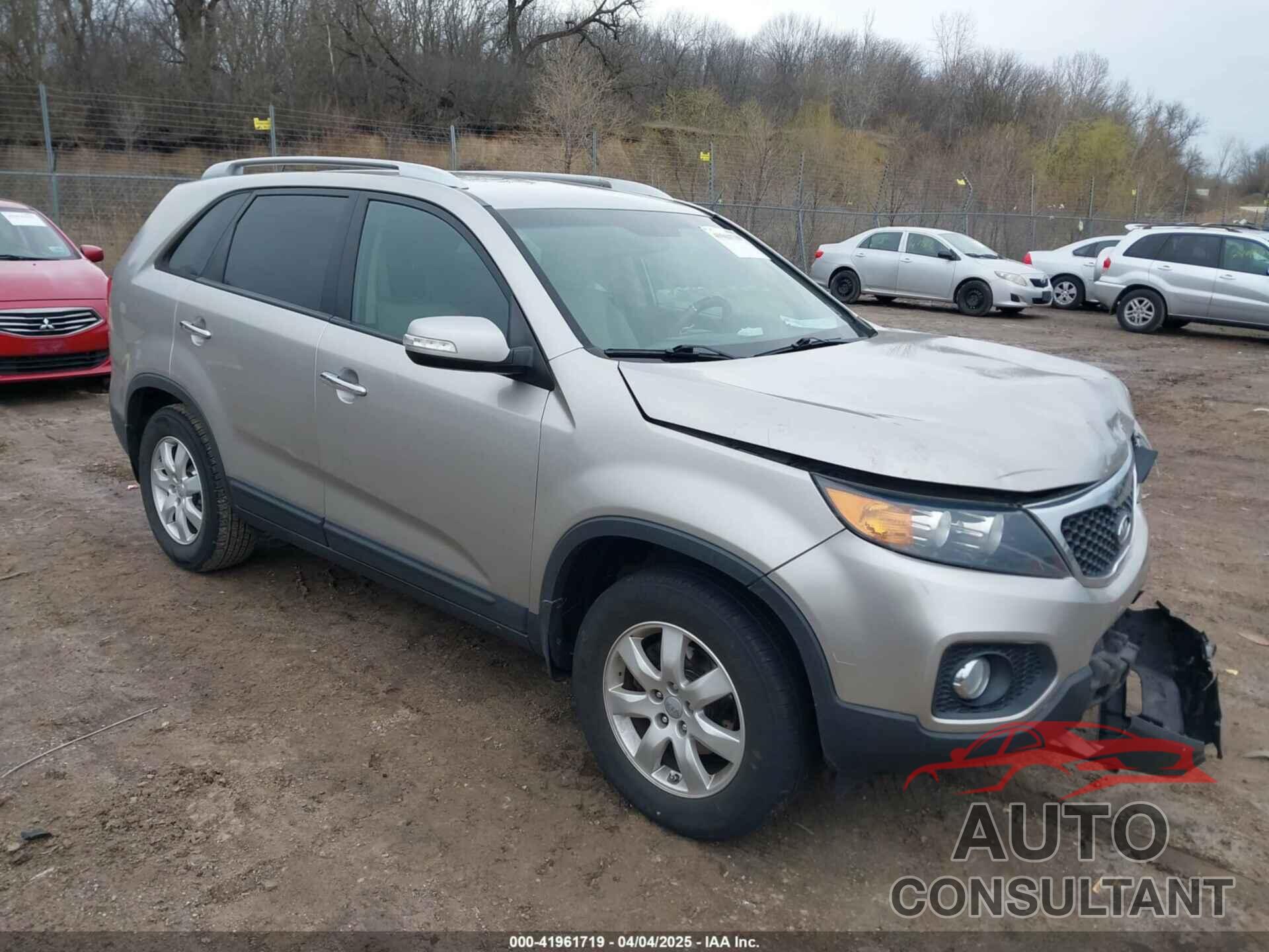 KIA SORENTO 2013 - 5XYKT4A62DG424452