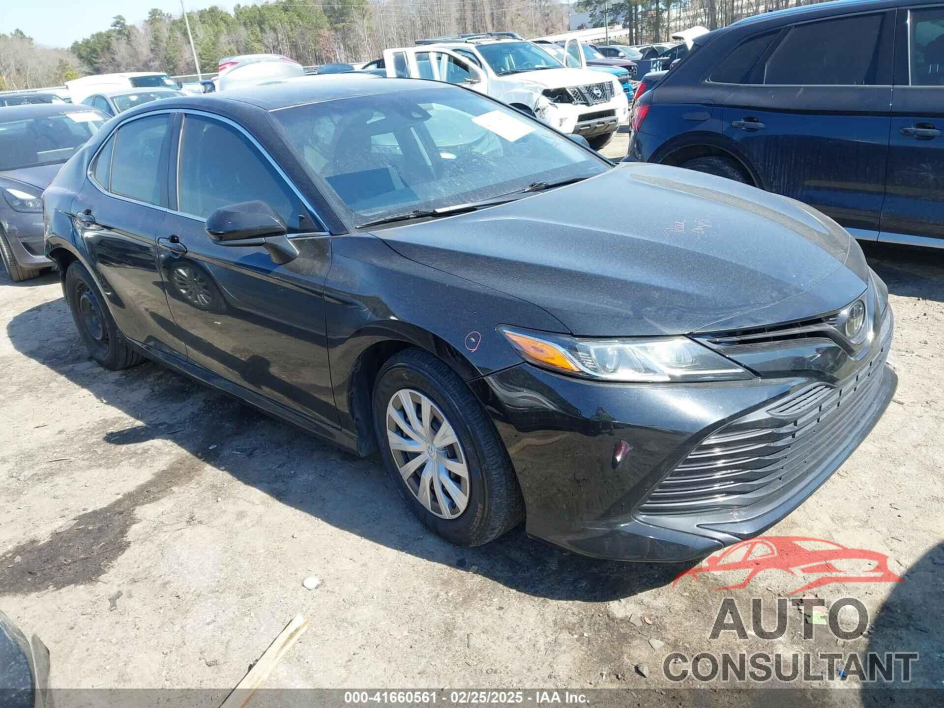 TOYOTA CAMRY 2018 - 4T1B11HK6JU563304