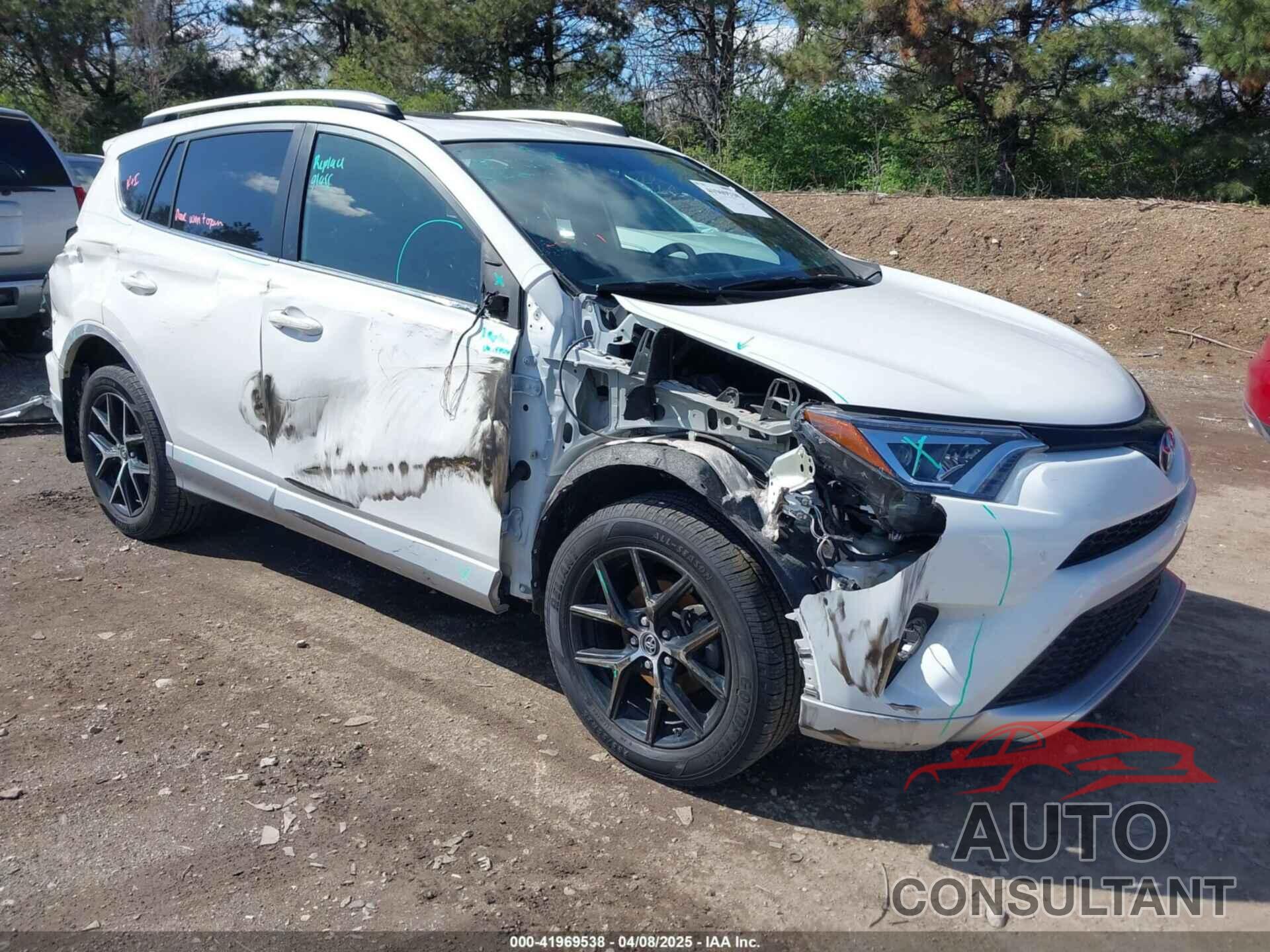 TOYOTA RAV4 2016 - JTMJFREV1GD197209