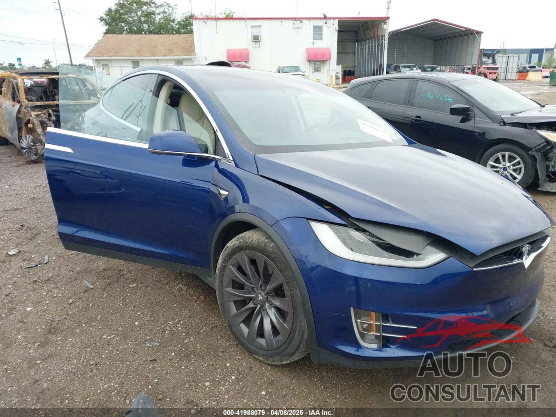 TESLA MODEL X 2018 - 5YJXCAE2XJF111180
