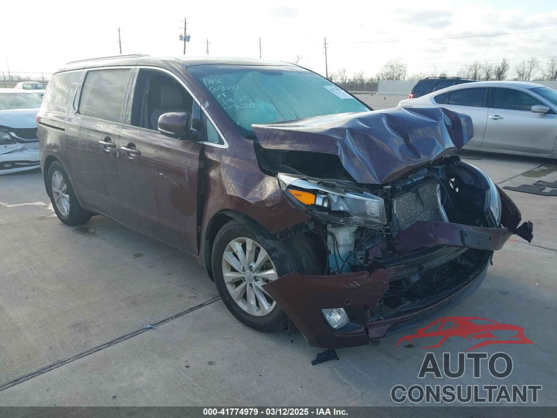 KIA SEDONA 2018 - KNDMC5C14J6379626