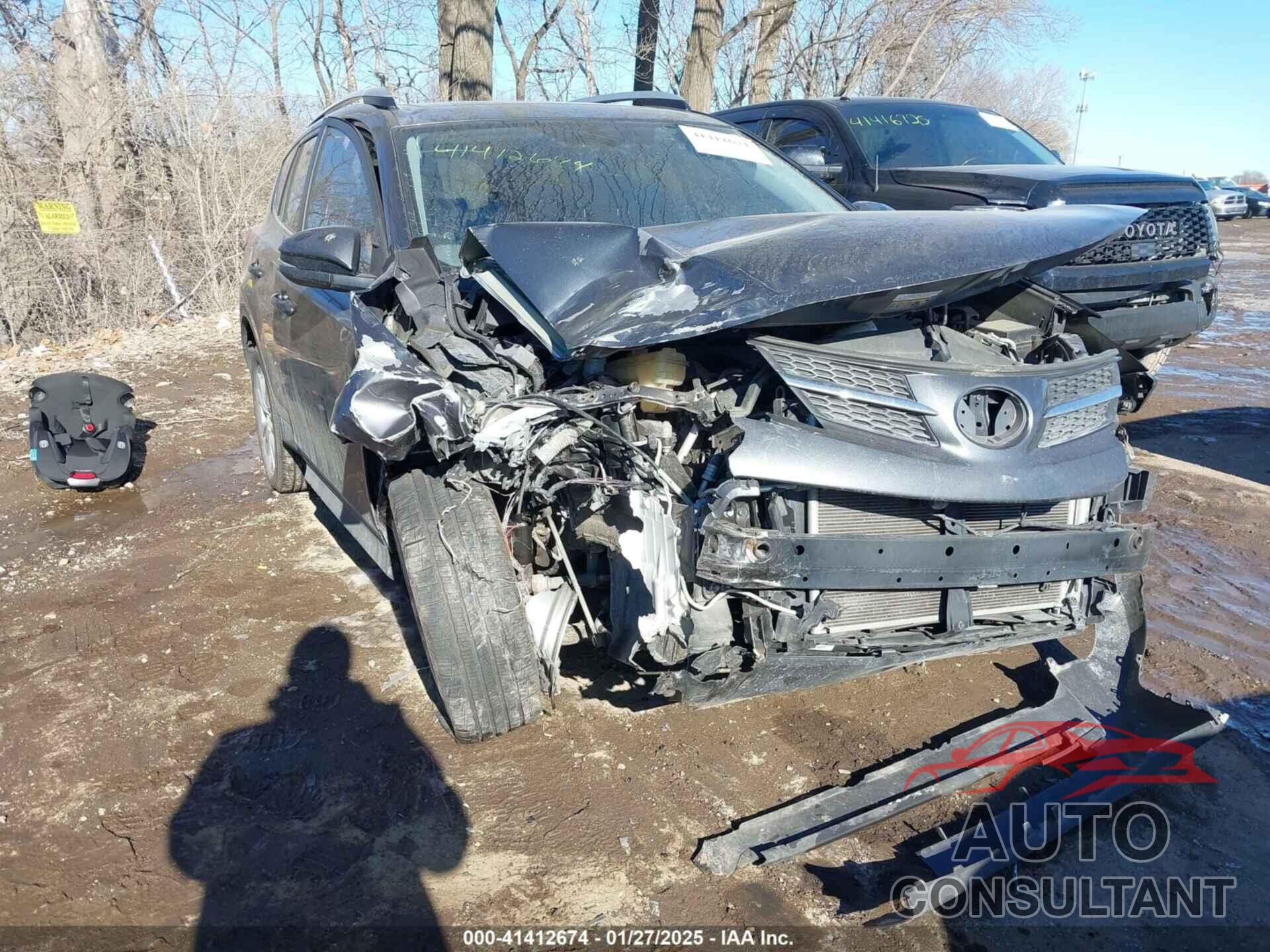 TOYOTA RAV4 2015 - JTMDFREV3FD151327