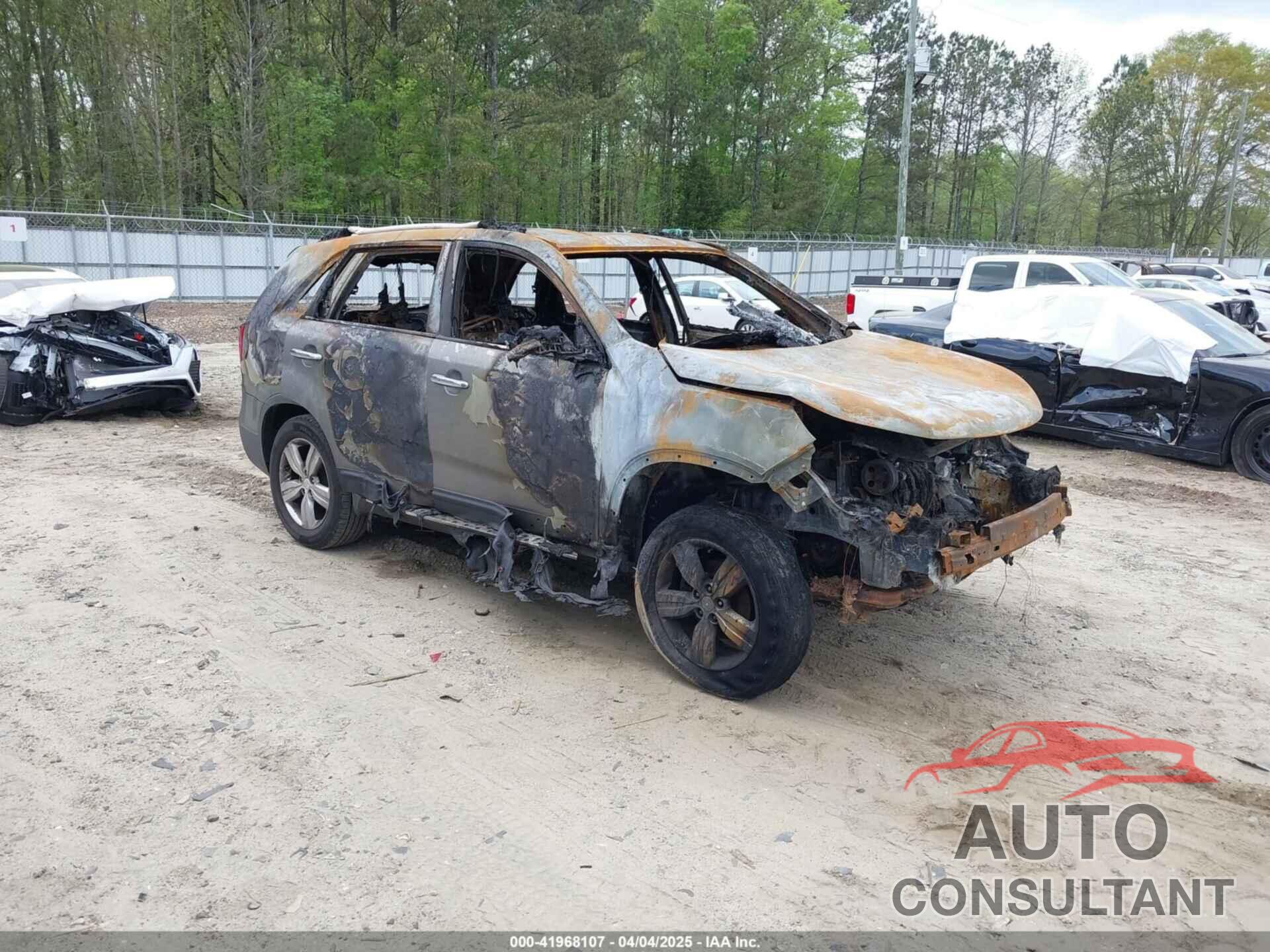 KIA SORENTO 2013 - 5XYKU3A65DG327690