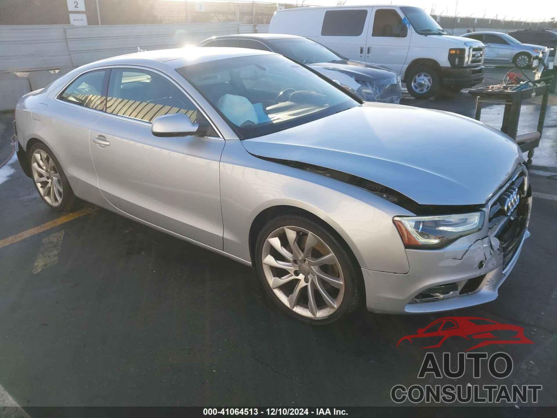 AUDI A5 2013 - WAULFAFR3DA051304