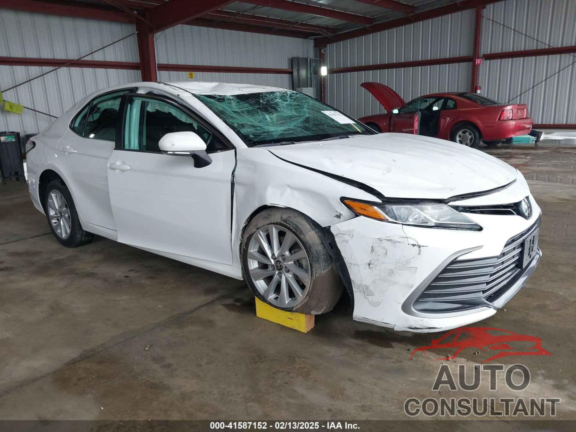 TOYOTA CAMRY 2023 - 4T1C11AK7PU750042