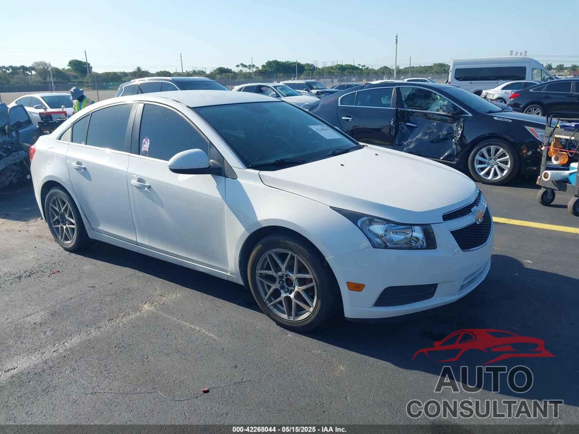 CHEVROLET CRUZE 2014 - 1G1PE5SB4E7340318