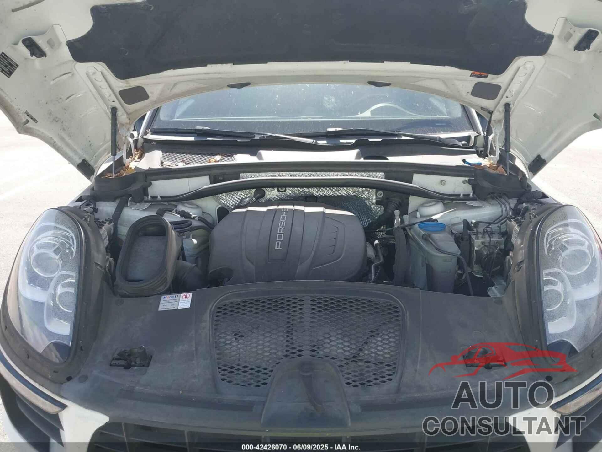 PORSCHE MACAN 2018 - WP1AA2A55JLB09317