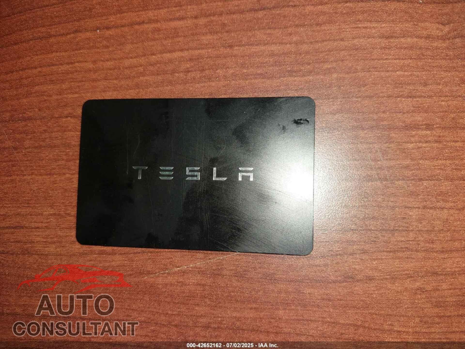 TESLA MODEL X 2024 - 7SAXCDE54RF453024