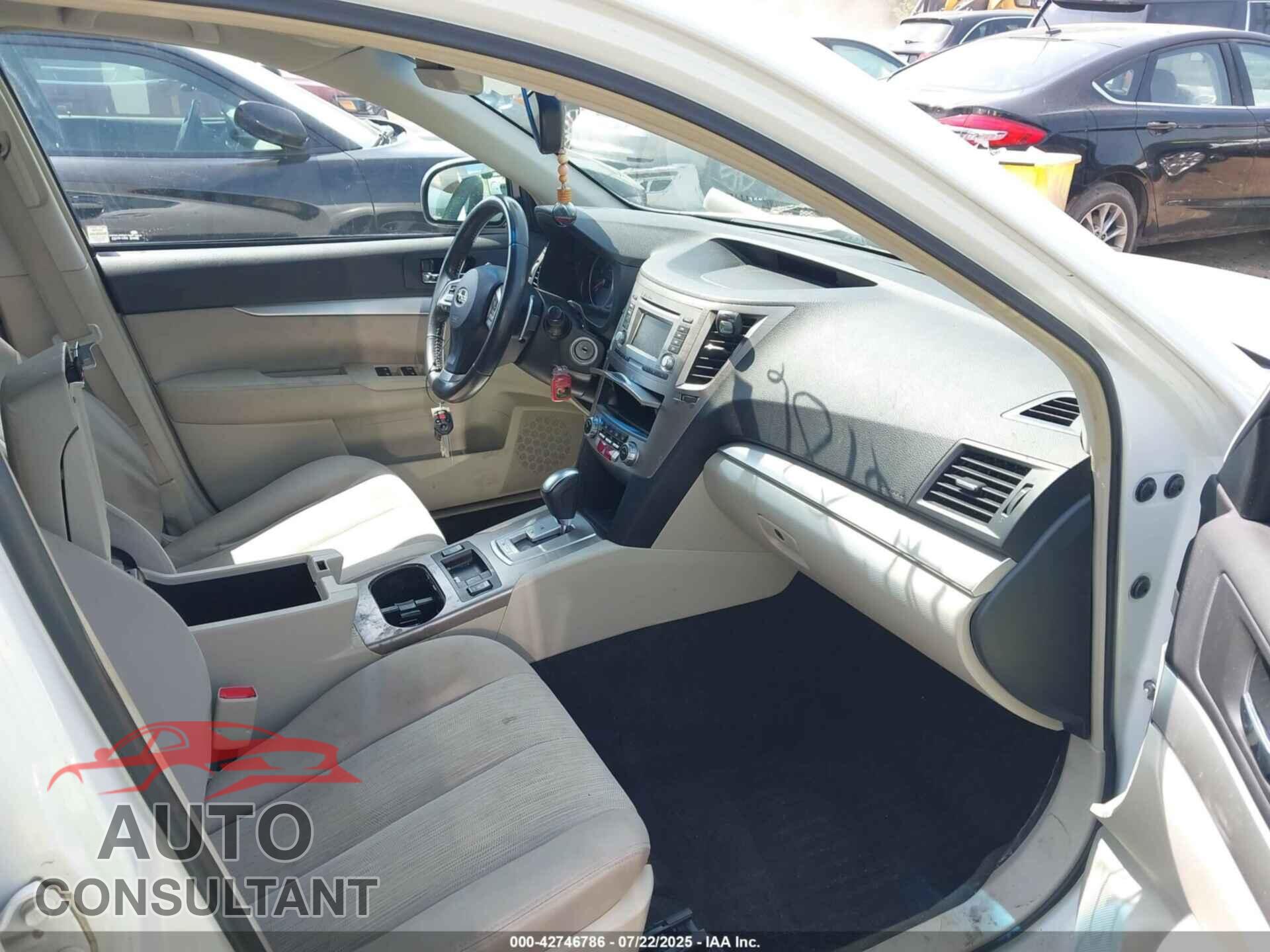 SUBARU OUTBACK 2014 - 4S4BRCCC4E3238750
