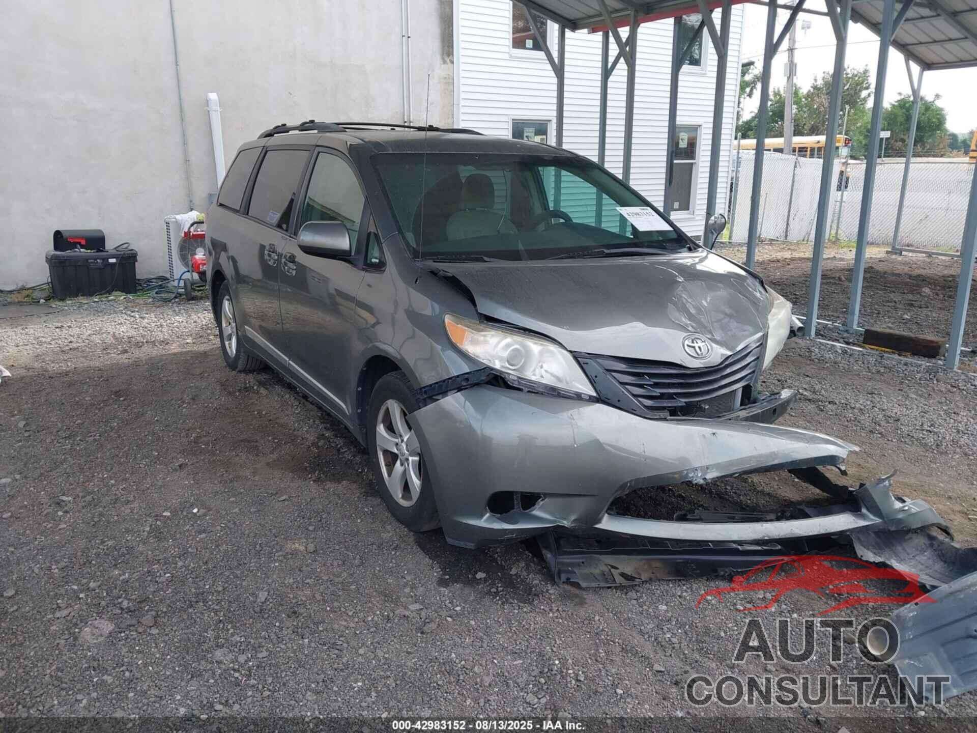TOYOTA SIENNA 2013 - 5TDKK3DC4DS396011