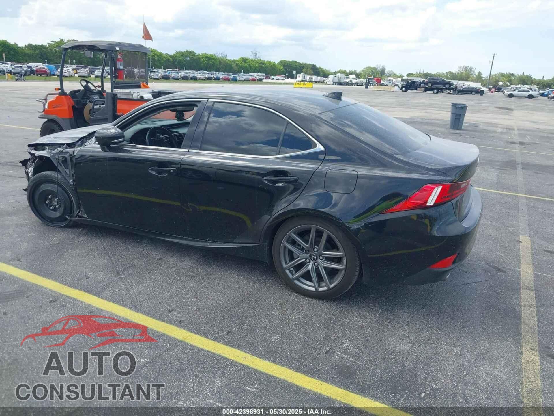 LEXUS IS 350 2014 - JTHBE1D26E5002095