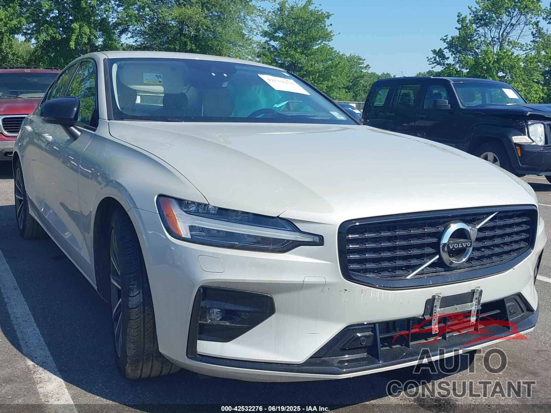 VOLVO S60 2022 - 7JRL12TZXNG162556