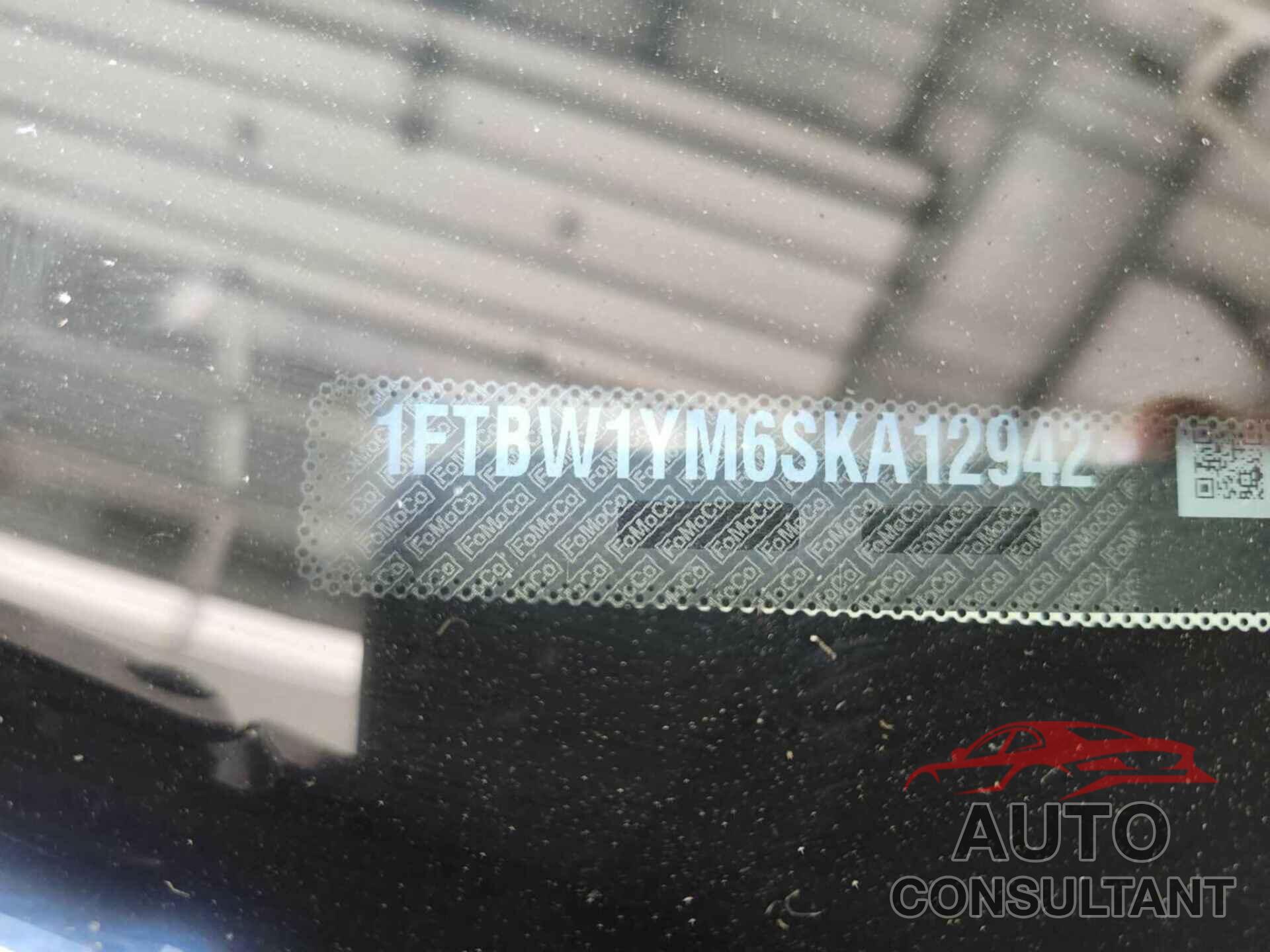 FORD TRANSIT 2025 - 1FTBW1YM6SKA12942