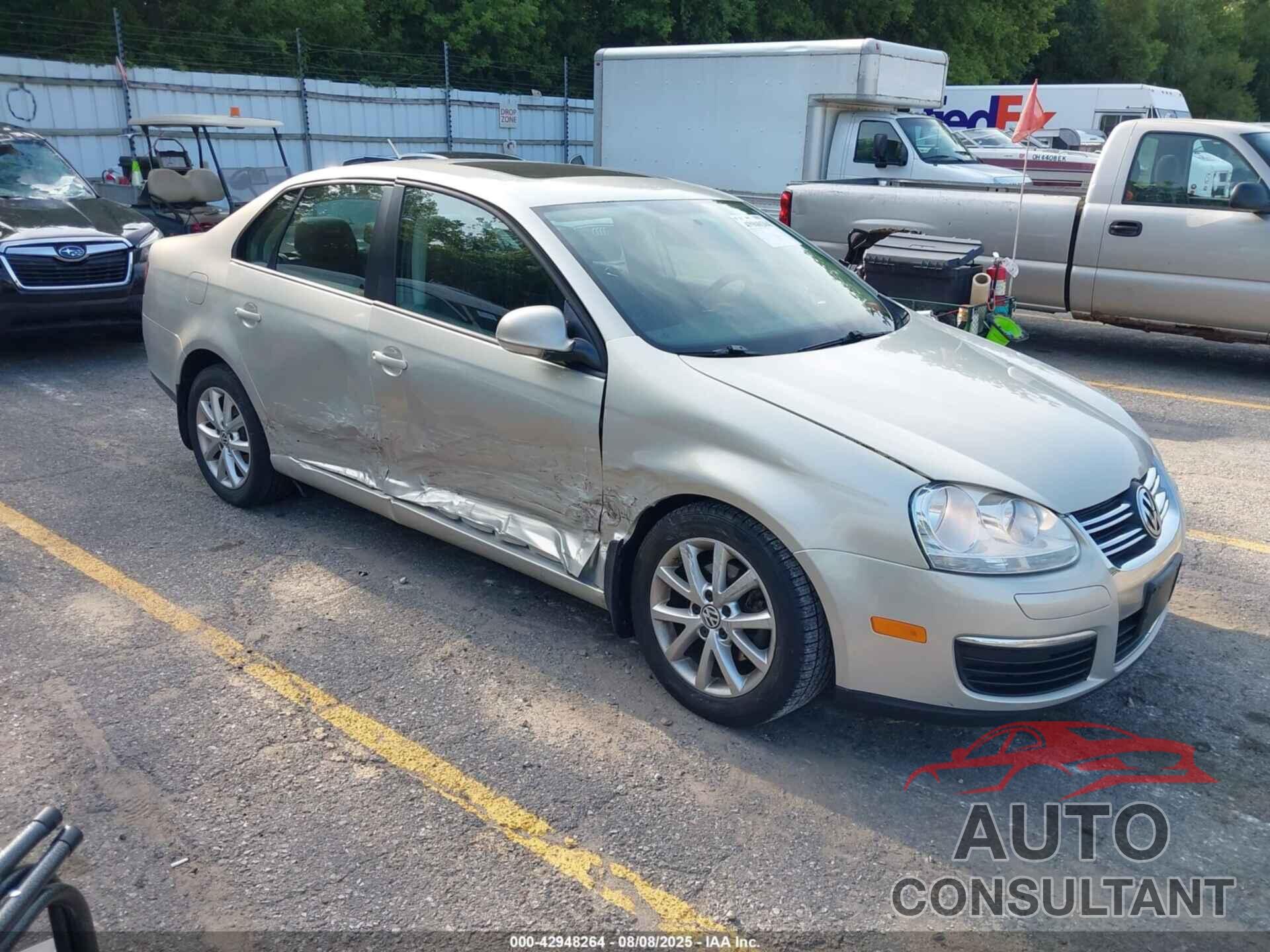 VOLKSWAGEN JETTA 2010 - 3VWRZ7AJ8AM158613