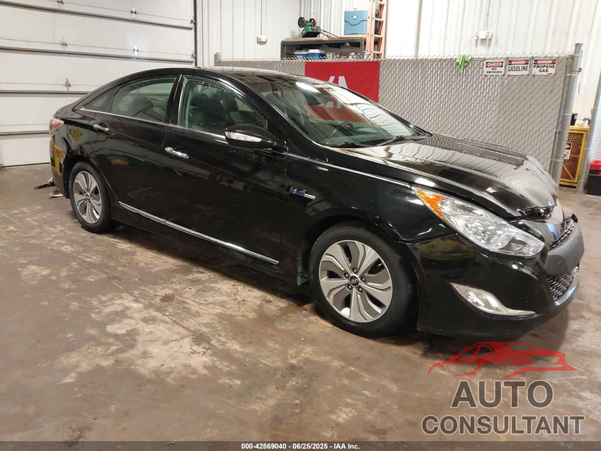 HYUNDAI SONATA HYBRID 2015 - KMHEC4A40FA122071