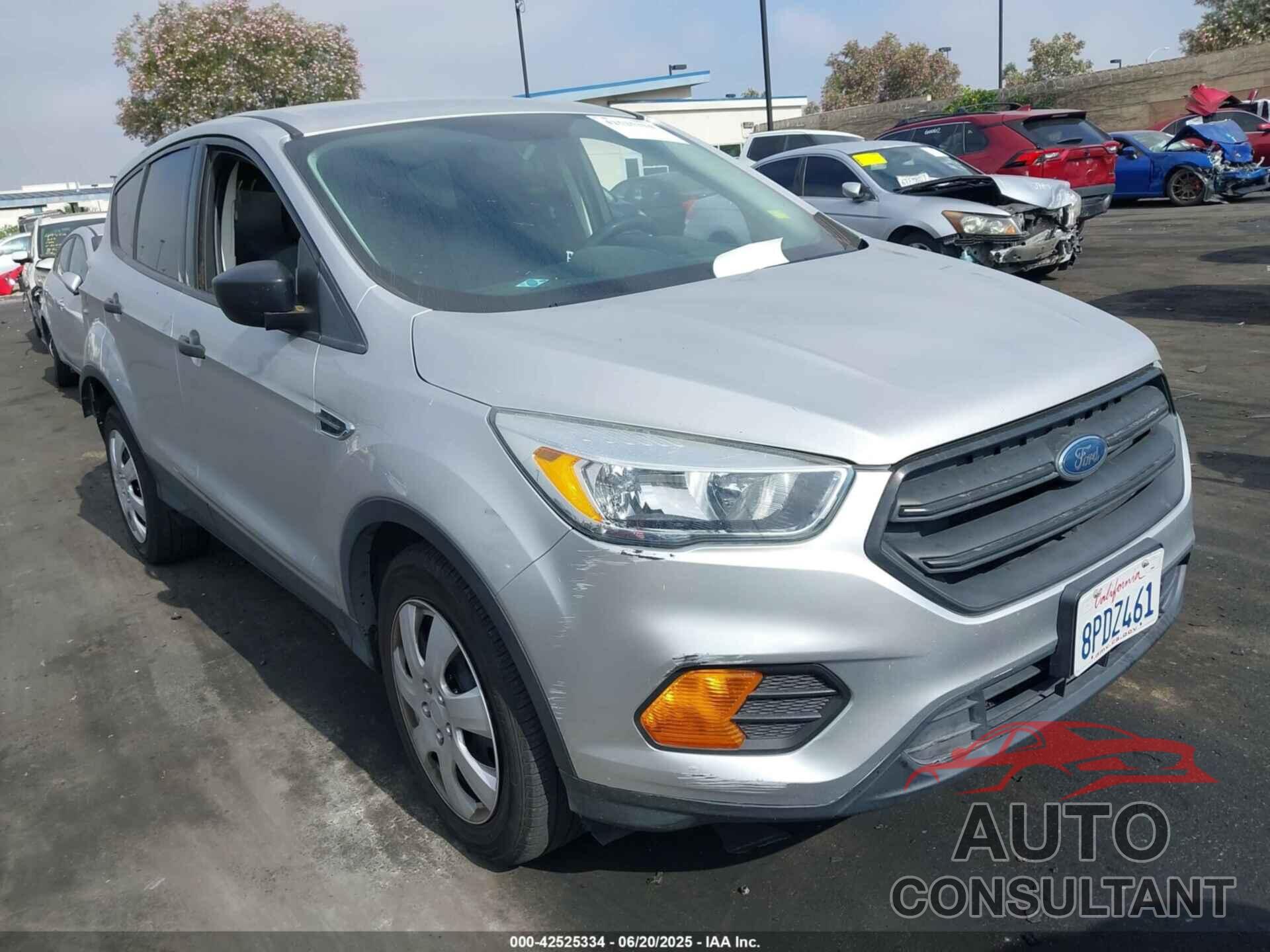 FORD ESCAPE 2017 - 1FMCU0F75HUE97861