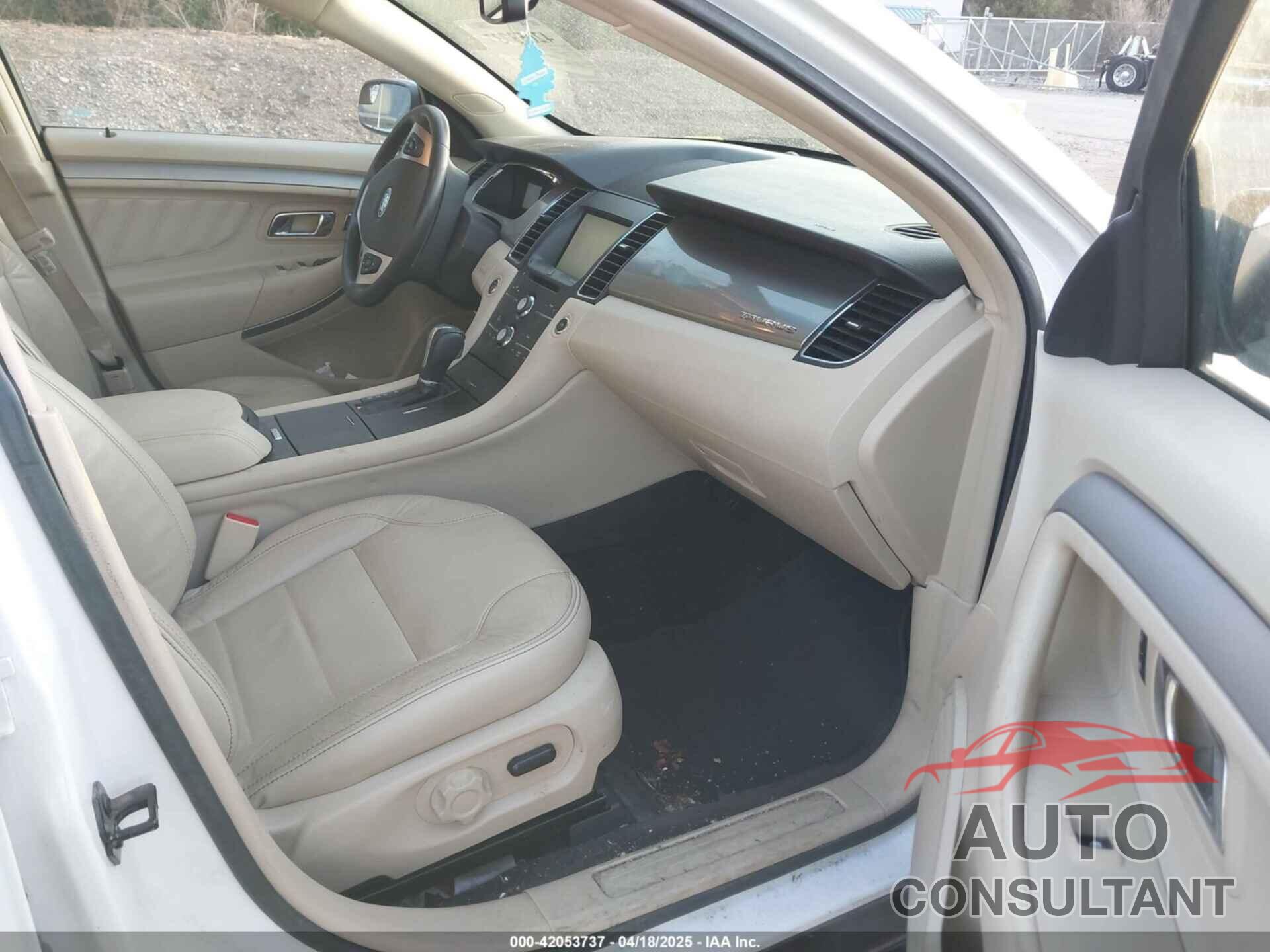 FORD TAURUS 2015 - 1FAHP2E82FG202143