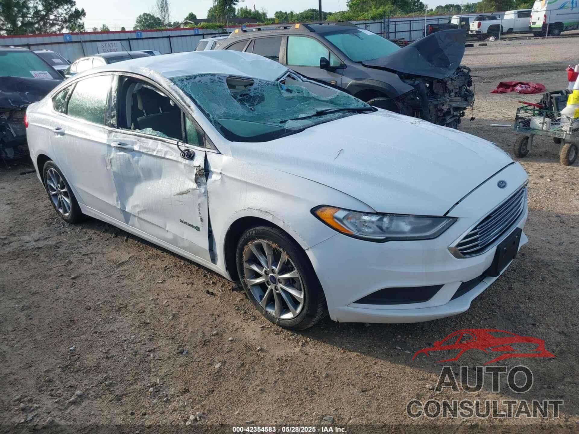 FORD FUSION HYBRID 2017 - 3FA6P0UU8HR126935