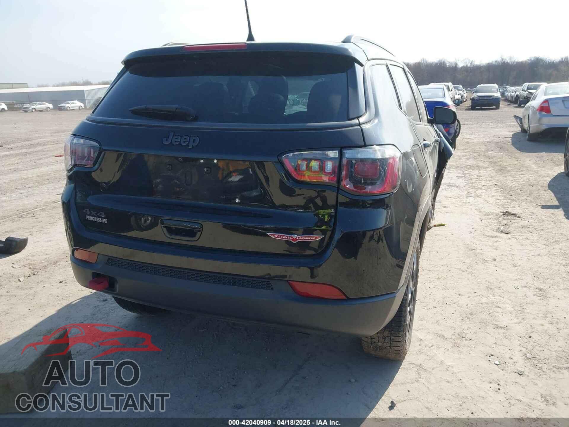 JEEP COMPASS 2018 - 3C4NJDDB5JT419276