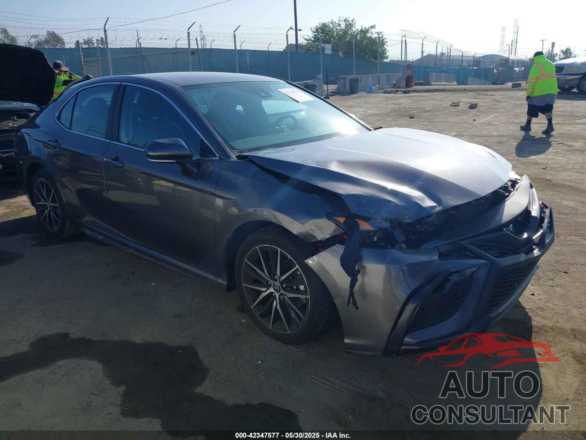 TOYOTA CAMRY 2024 - 4T1G11AK5RU890255