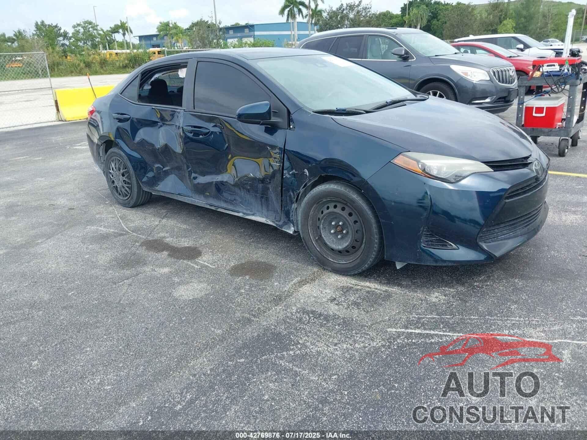 TOYOTA COROLLA 2018 - 5YFBURHE8JP773856