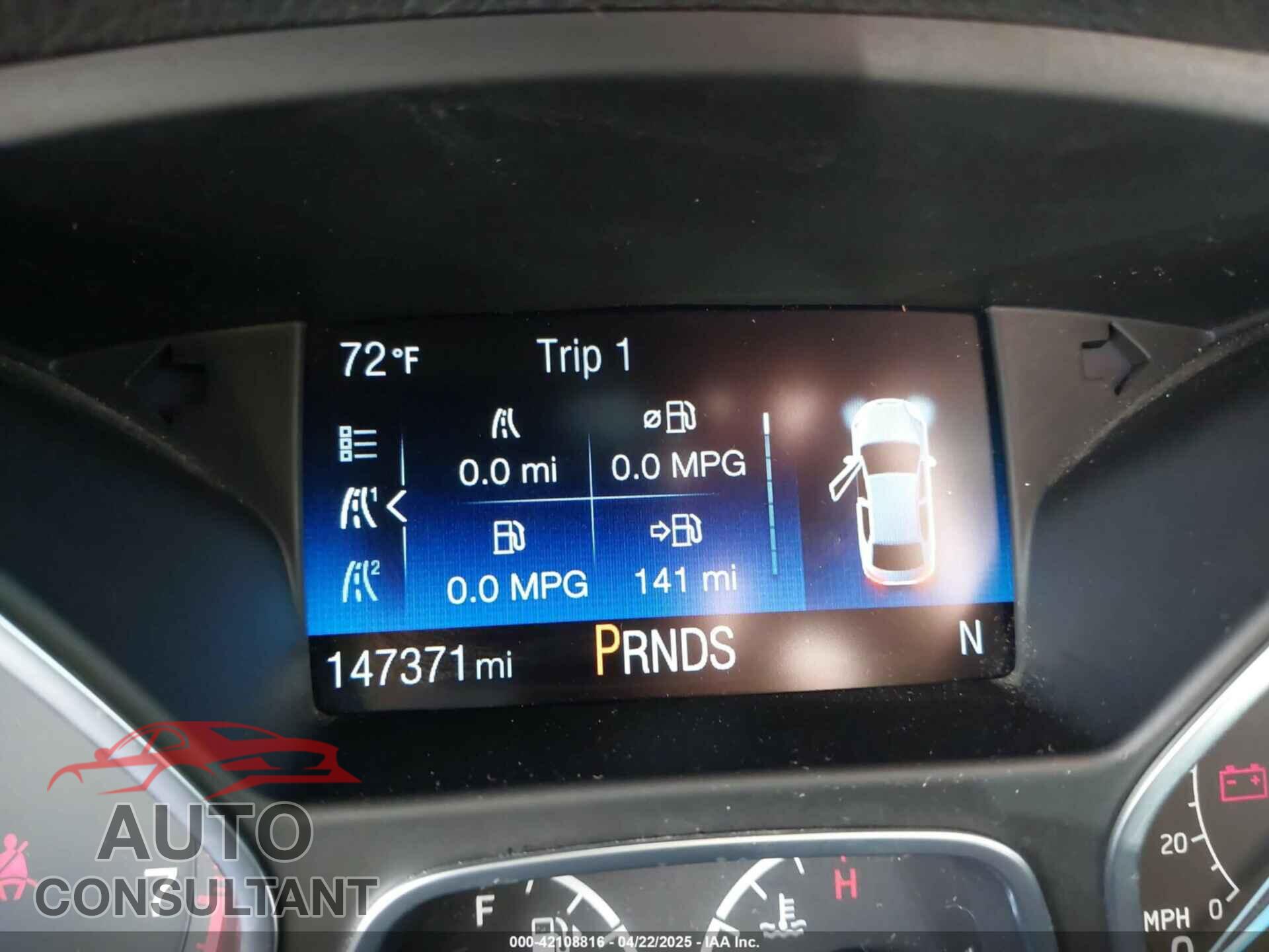 FORD FOCUS 2017 - 1FADP3M27HL214624