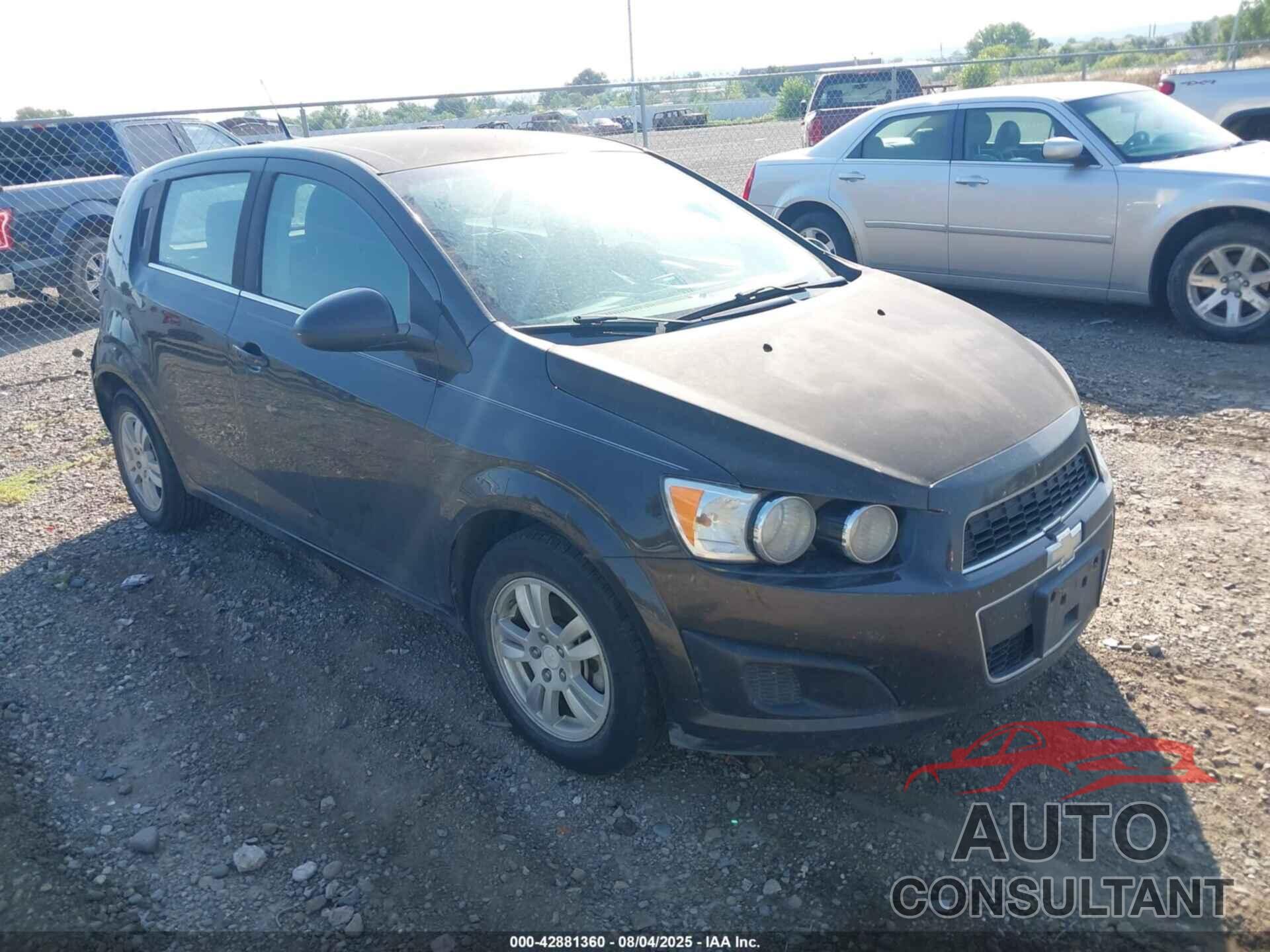 CHEVROLET SONIC 2014 - 1G1JC6SH7E4102325