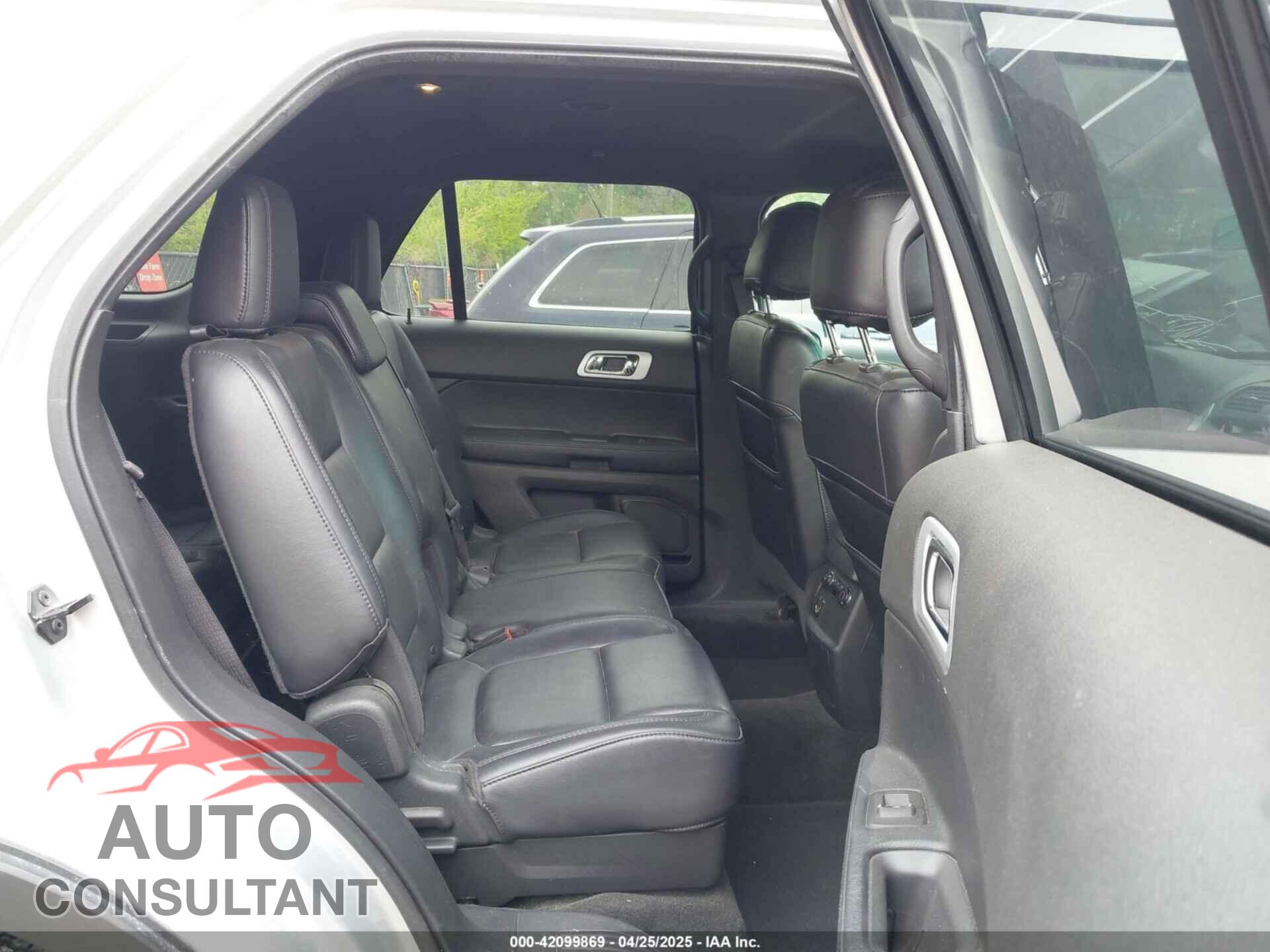 FORD EXPLORER 2011 - 1FMHK8D83BGA83490