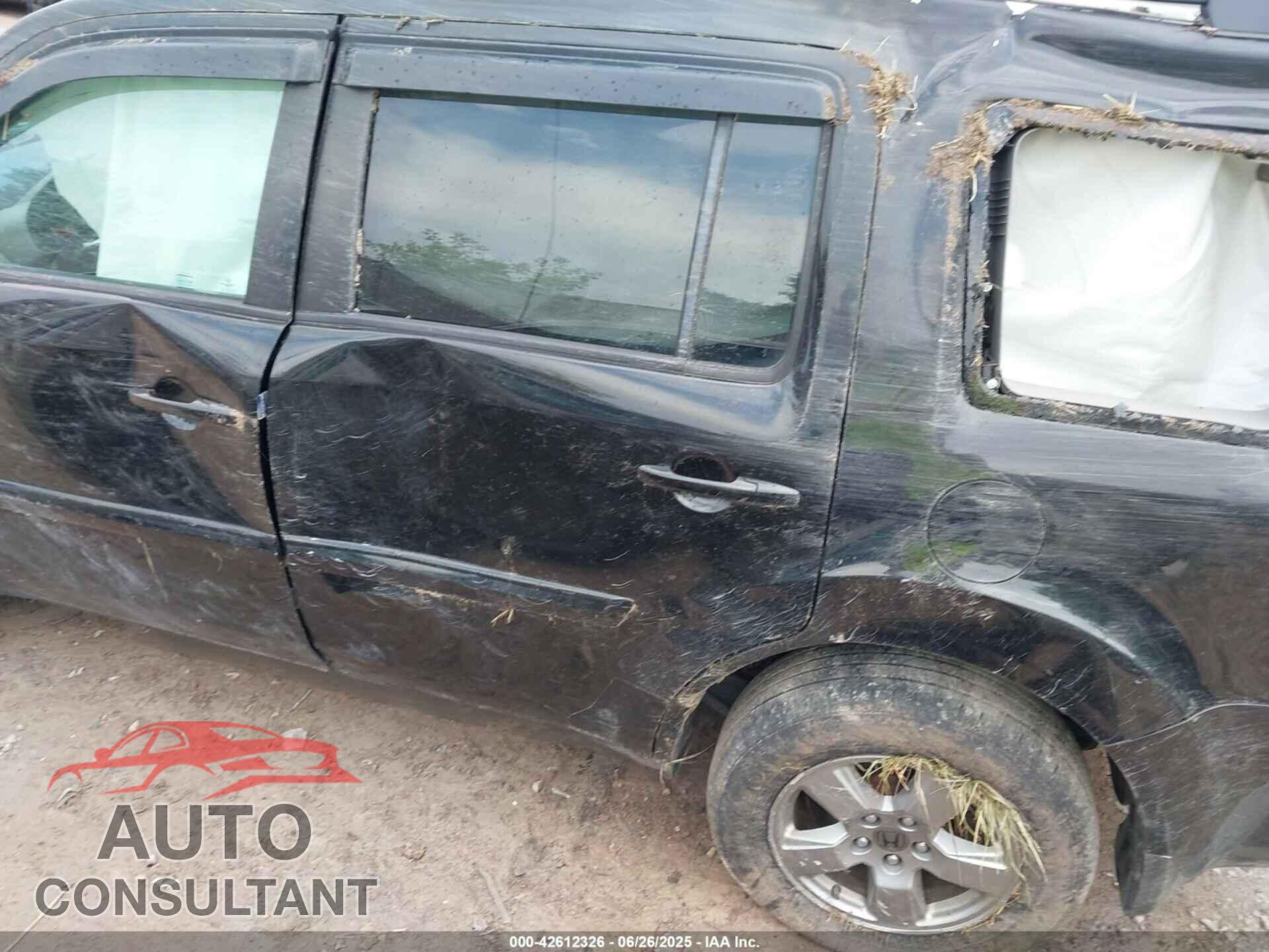 HONDA PILOT 2011 - 5FNYF4H71BB021776