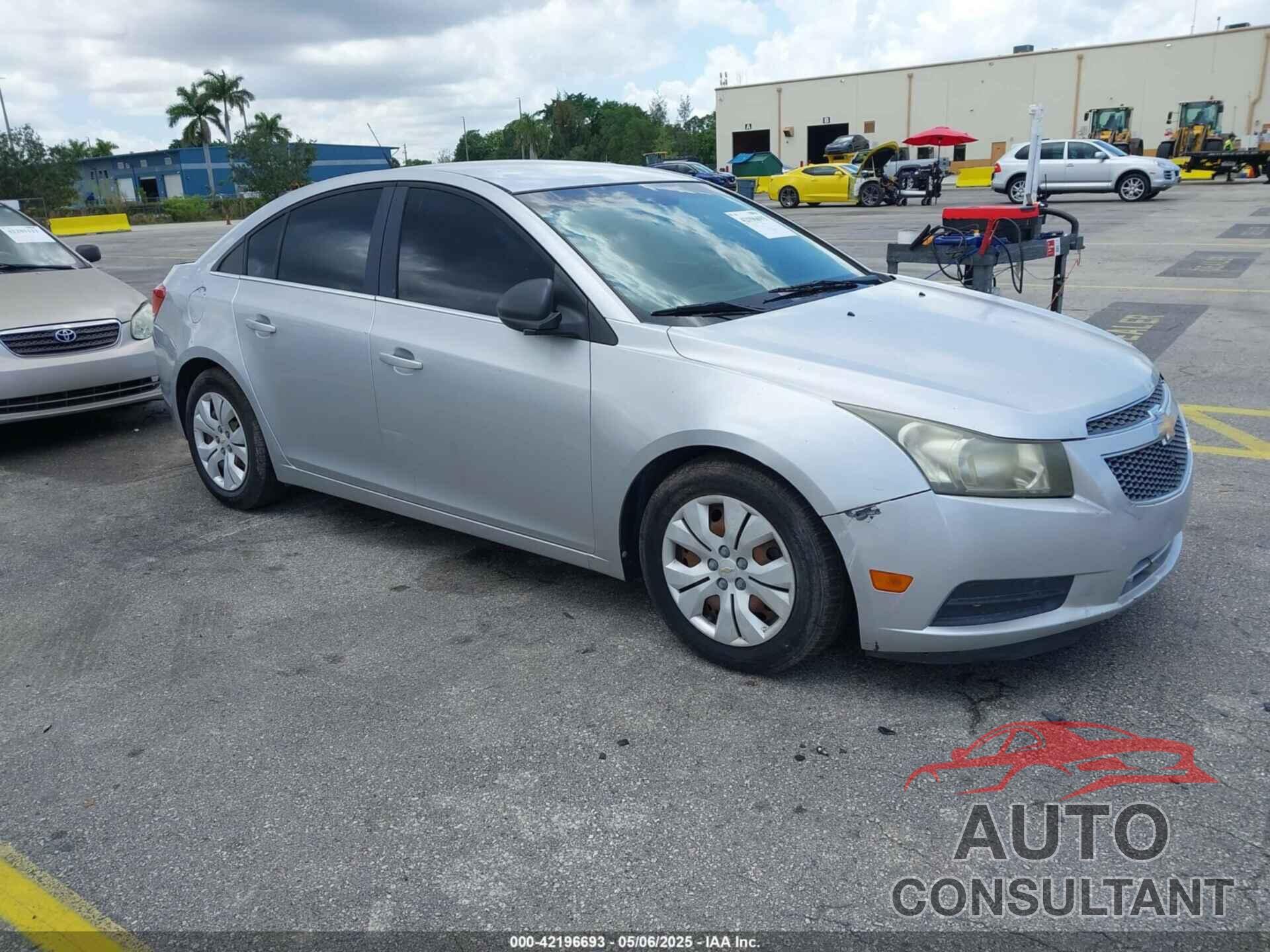 CHEVROLET CRUZE 2012 - 1G1PC5SH5C7220244