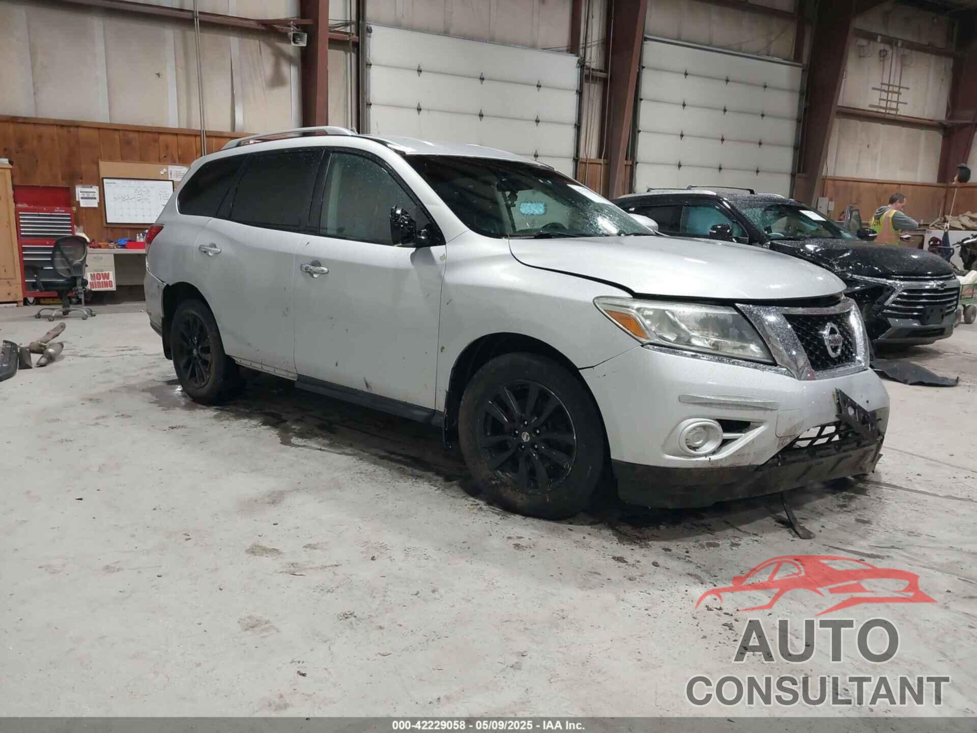 NISSAN PATHFINDER 2014 - 5N1AR2MM0EC672760