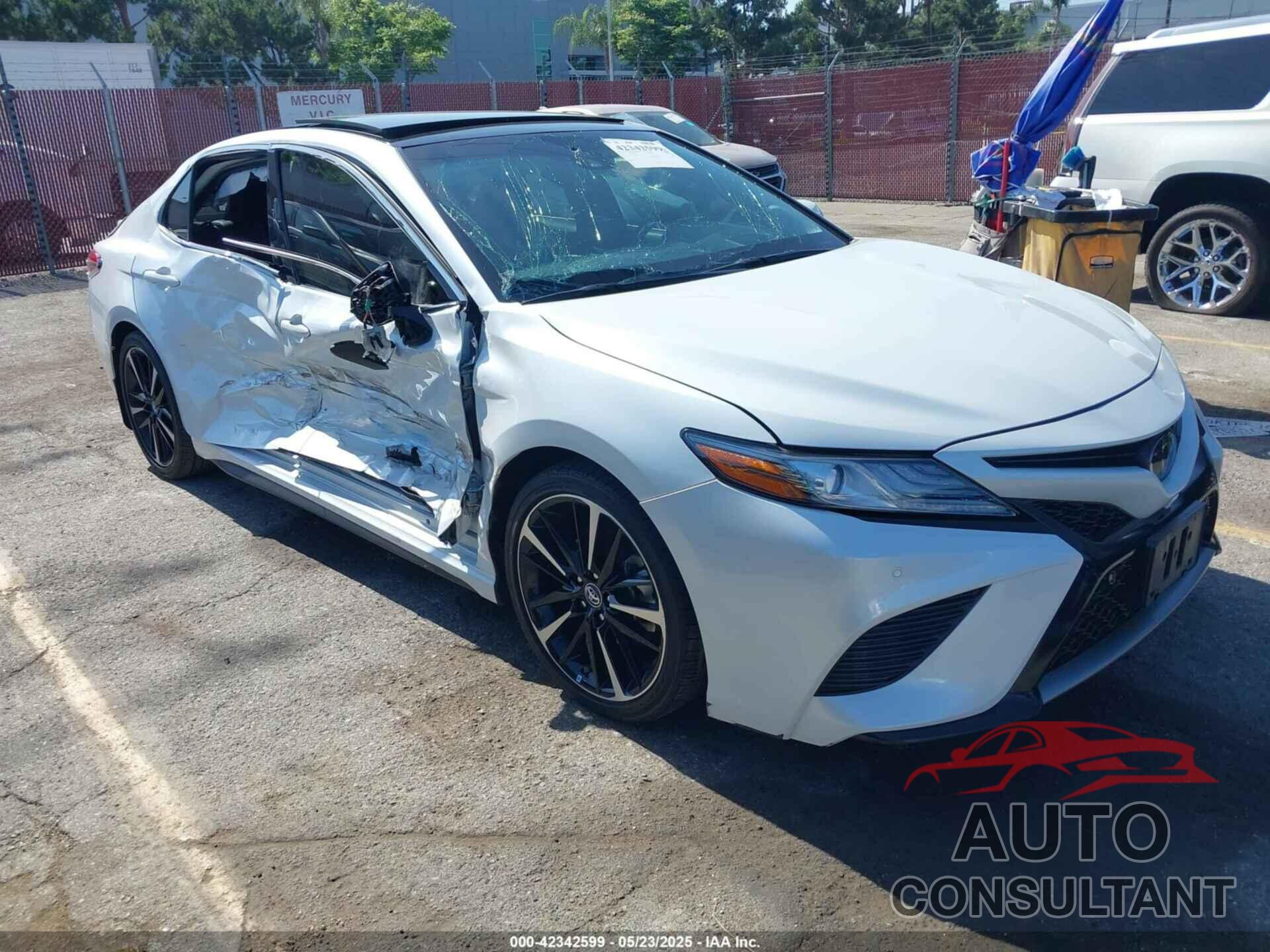 TOYOTA CAMRY 2018 - 4T1BZ1HK8JU012879