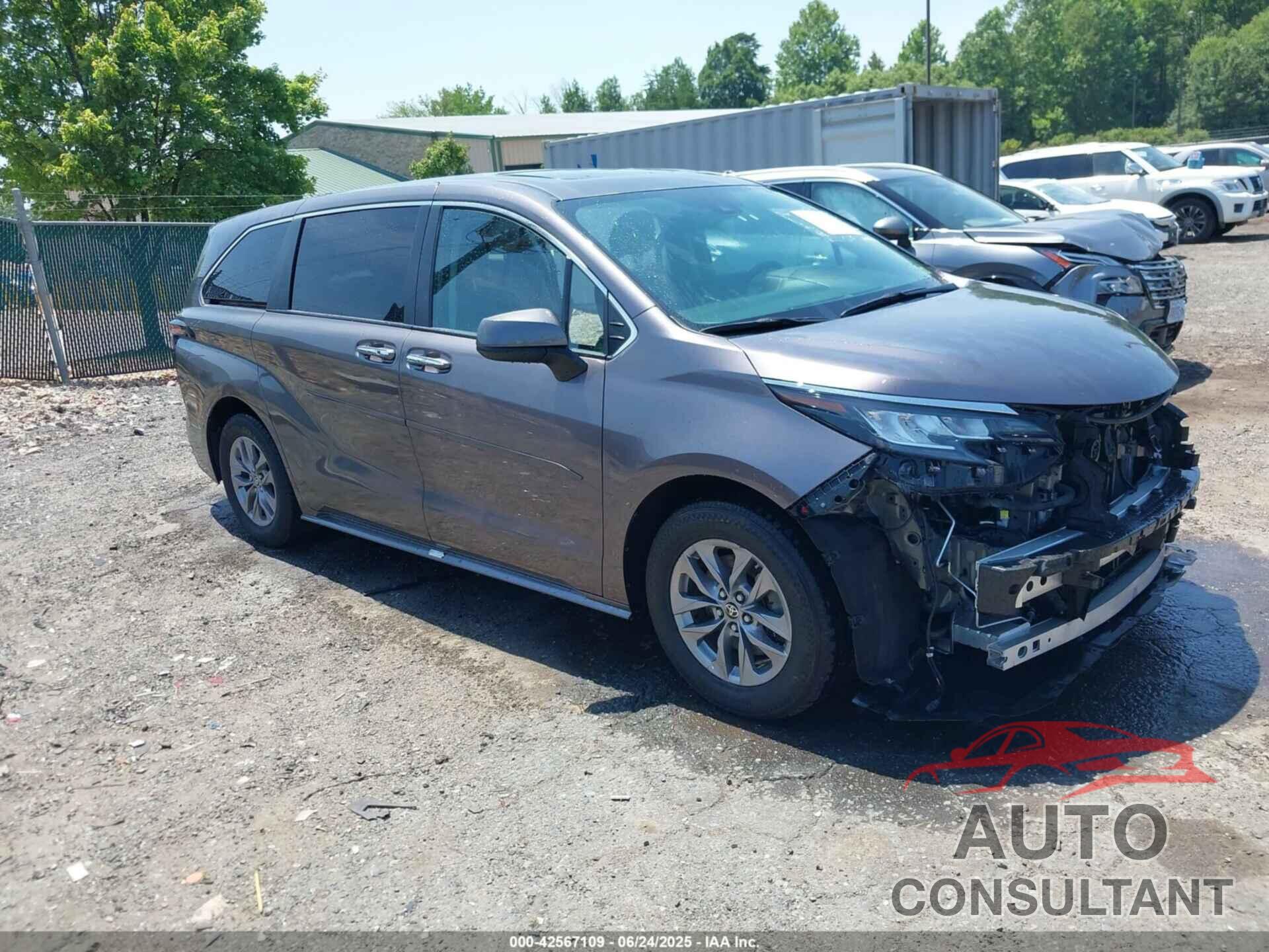 TOYOTA SIENNA 2023 - 5TDYRKECXPS139552