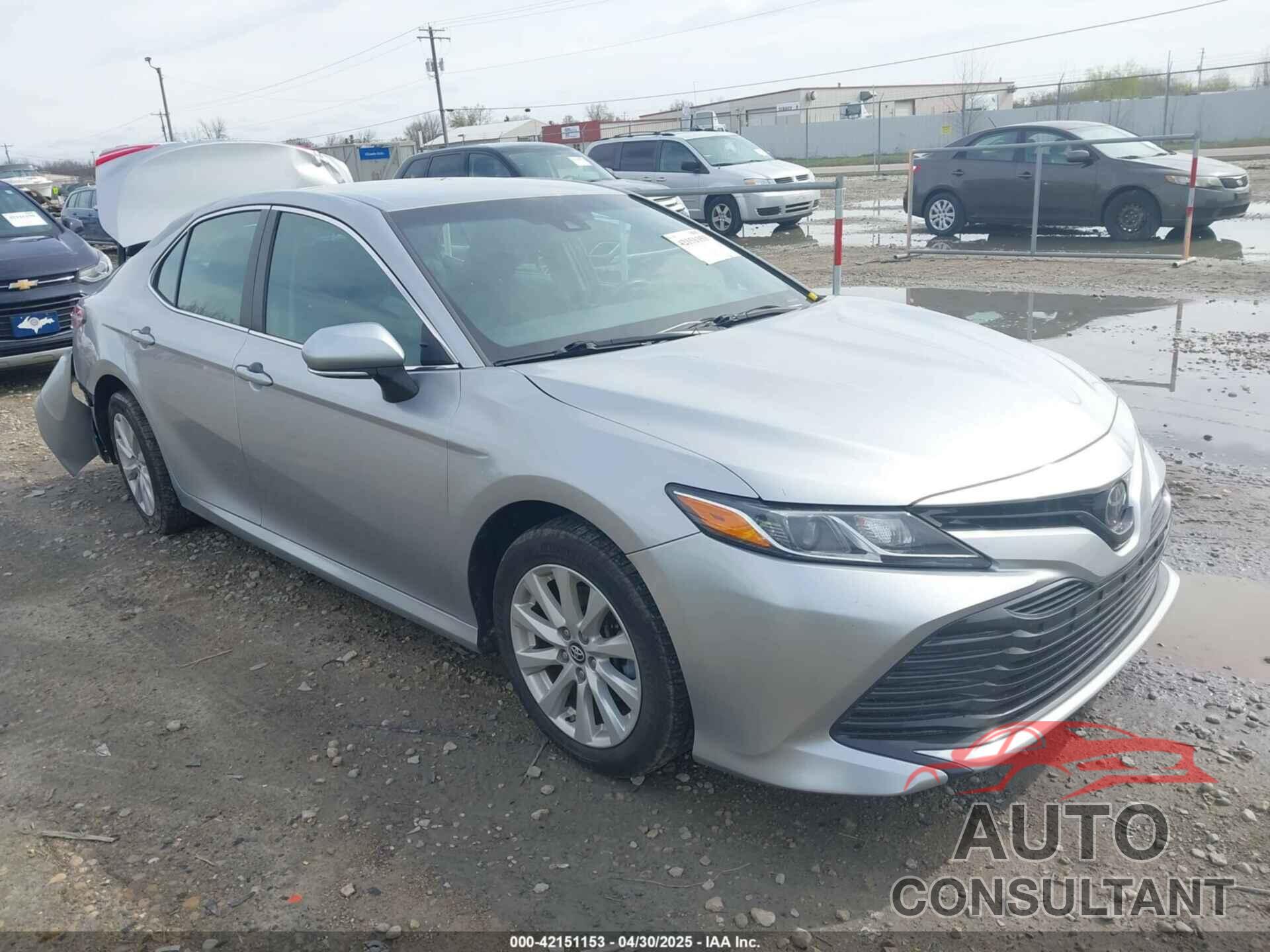 TOYOTA CAMRY 2018 - 4T1B11HK3JU571201